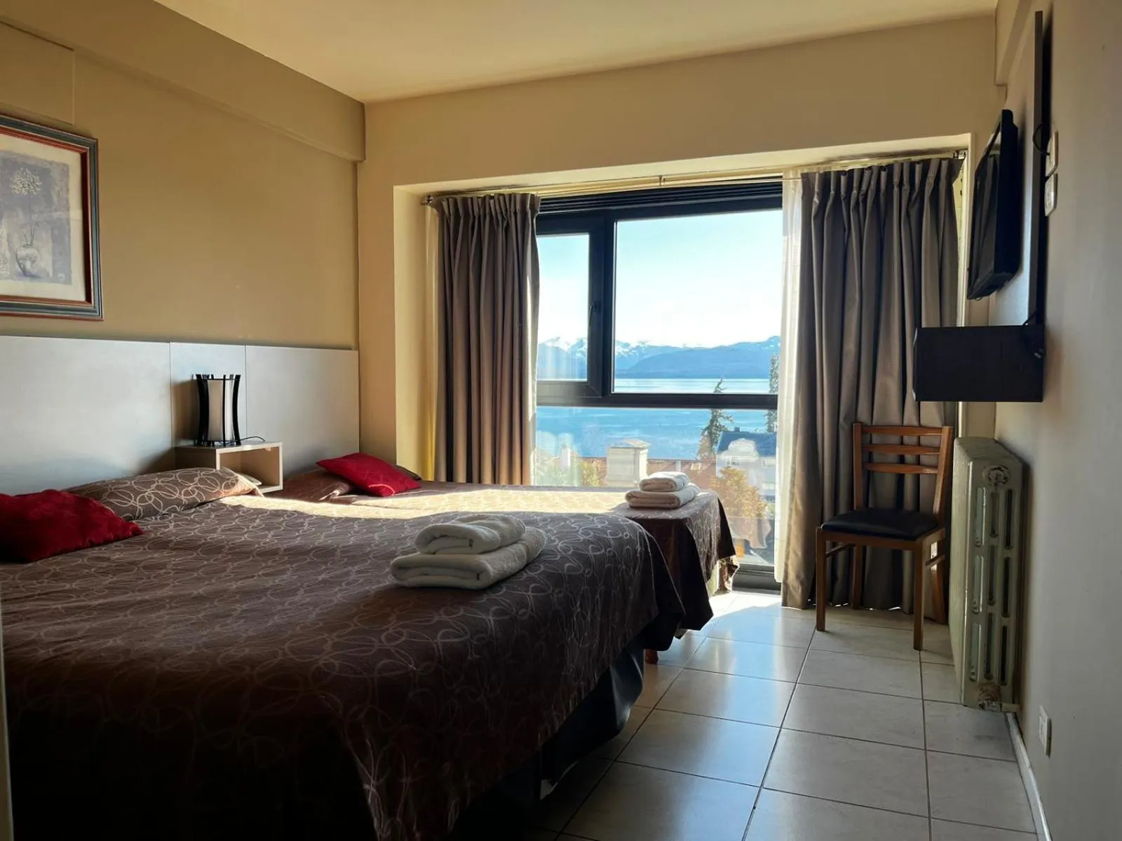 Bed in Hotel Internacional