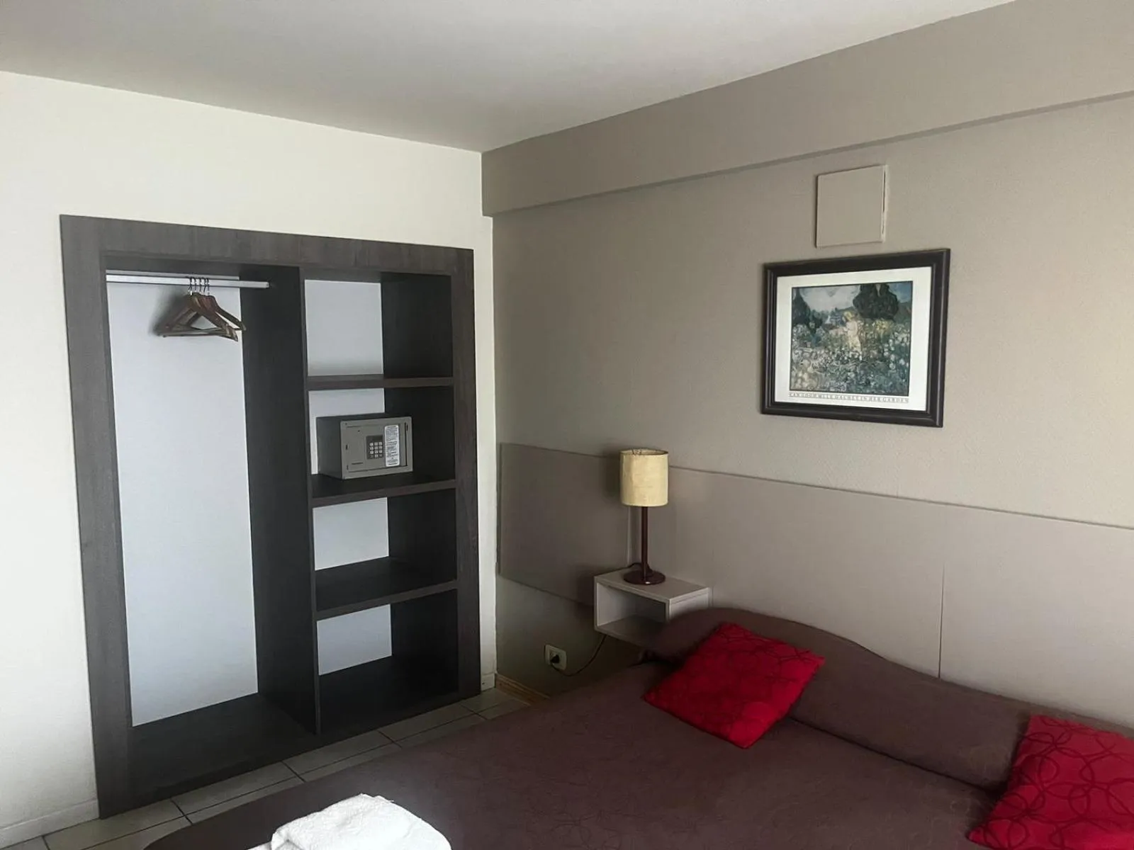 Bed in Hotel Internacional