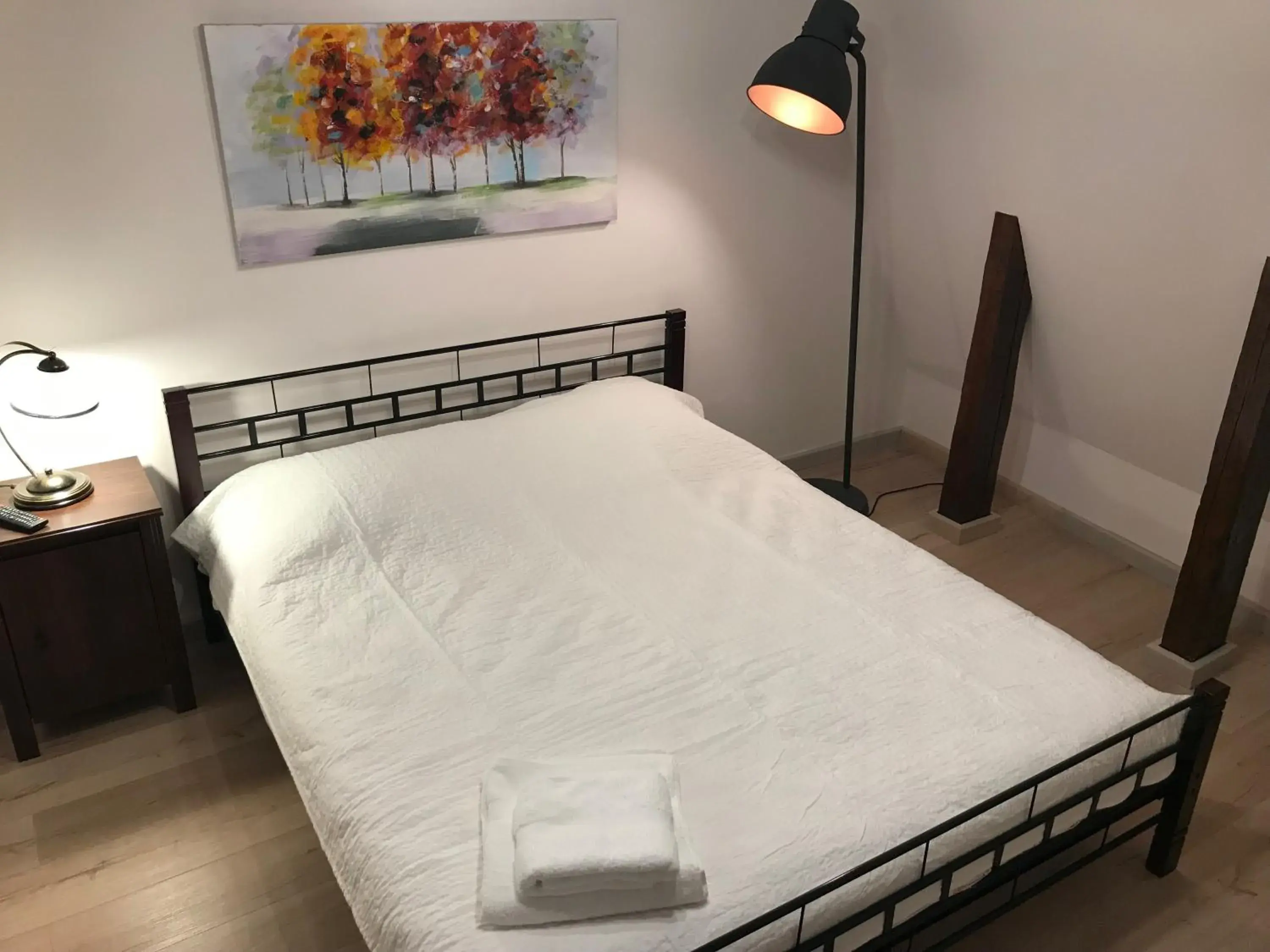 Double Room with Private Bathroom in House 54 Double Room with Private Bathroom in House 54