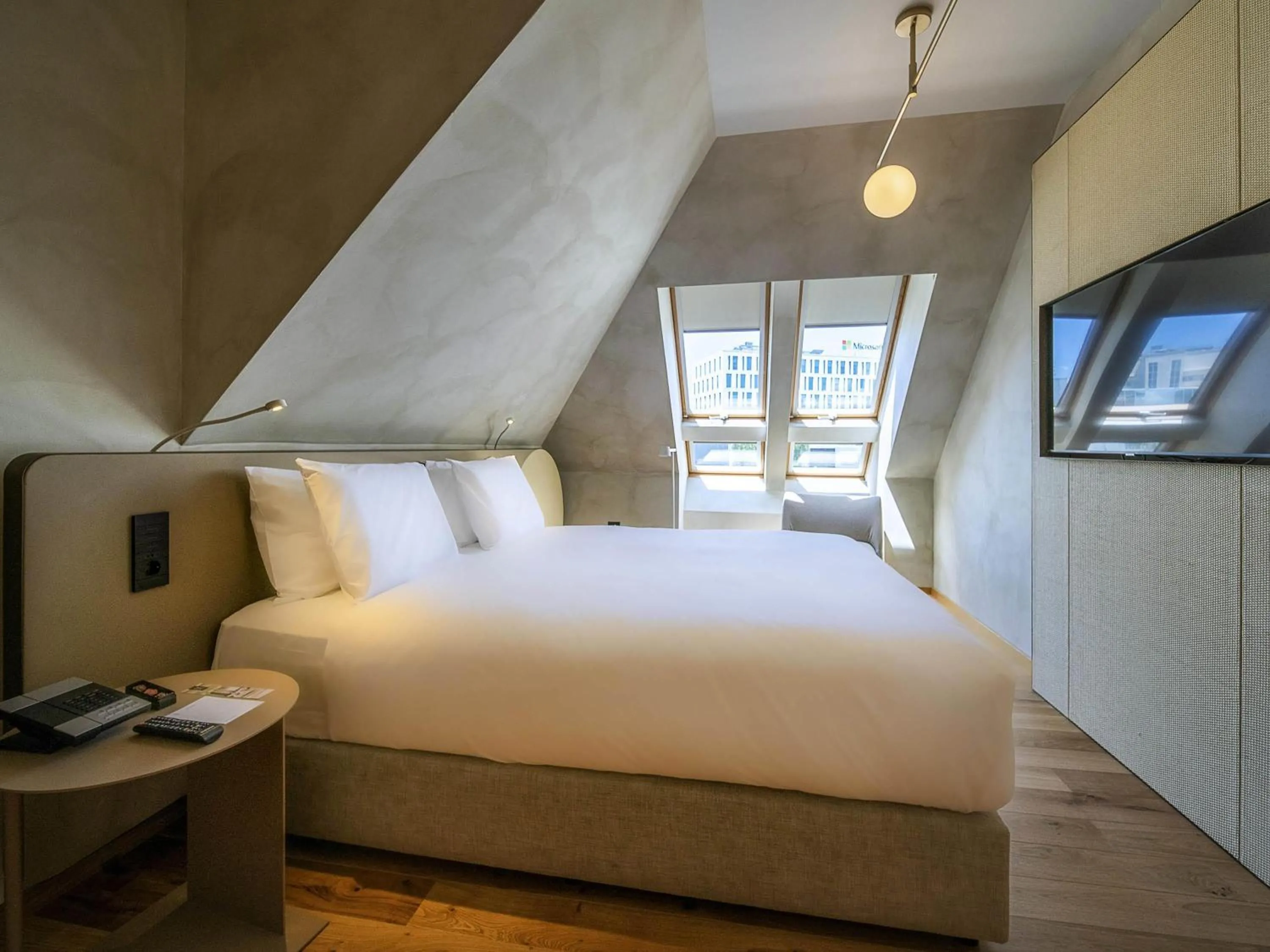 Bedroom, Bed in Maison Sofia - MGallery