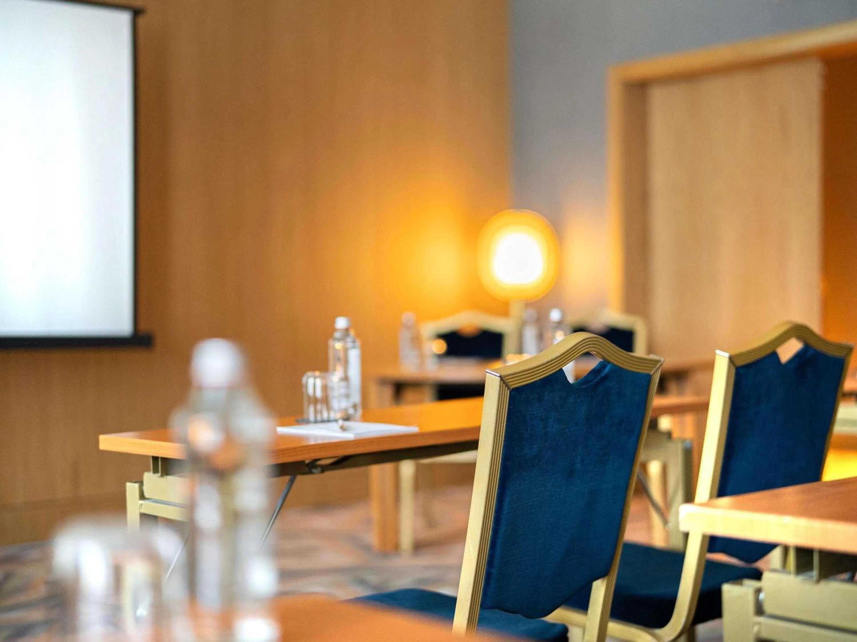 Meeting/conference room in Maison Sofia - MGallery