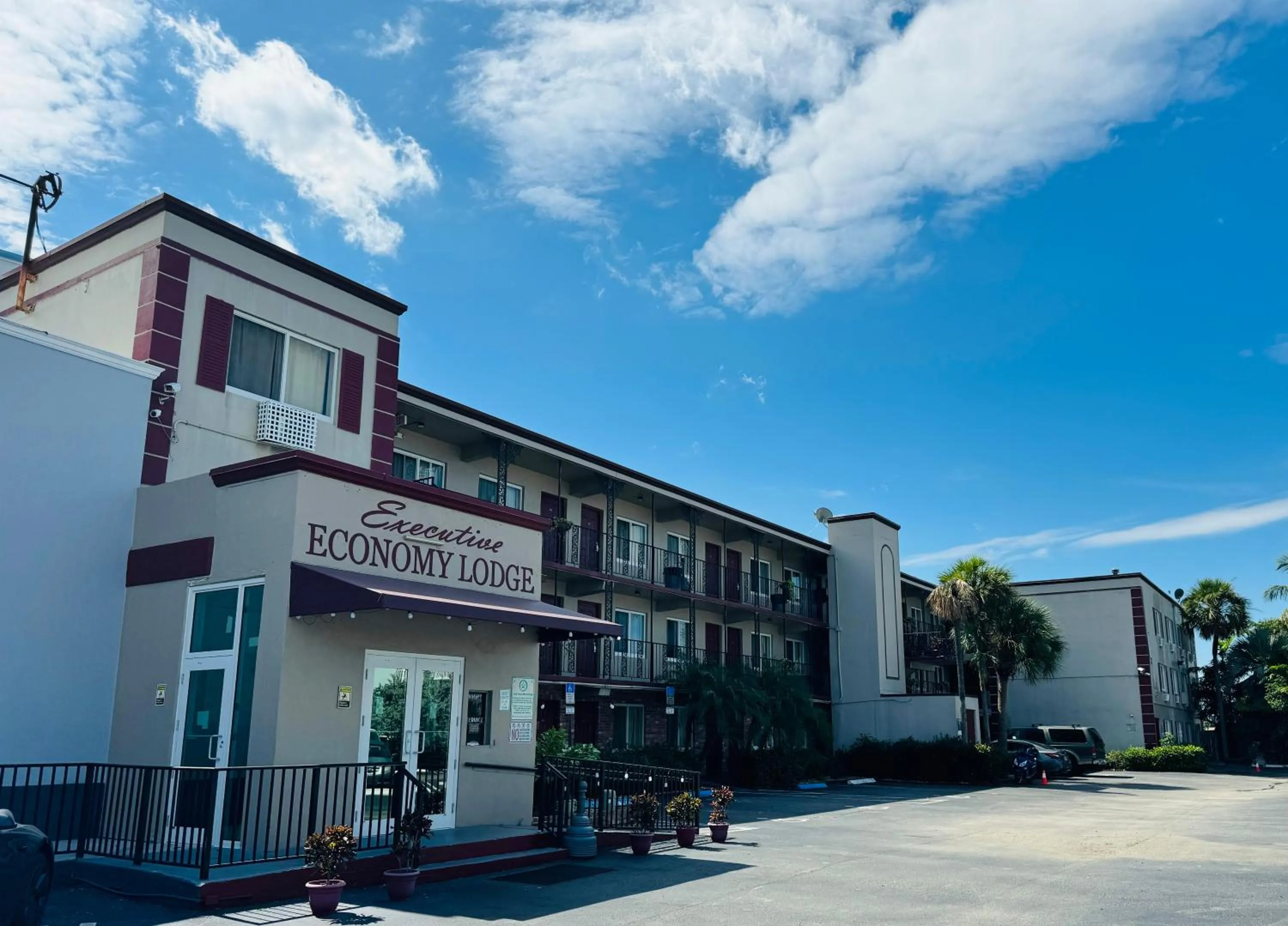 Property building in Executive Economy Lodge