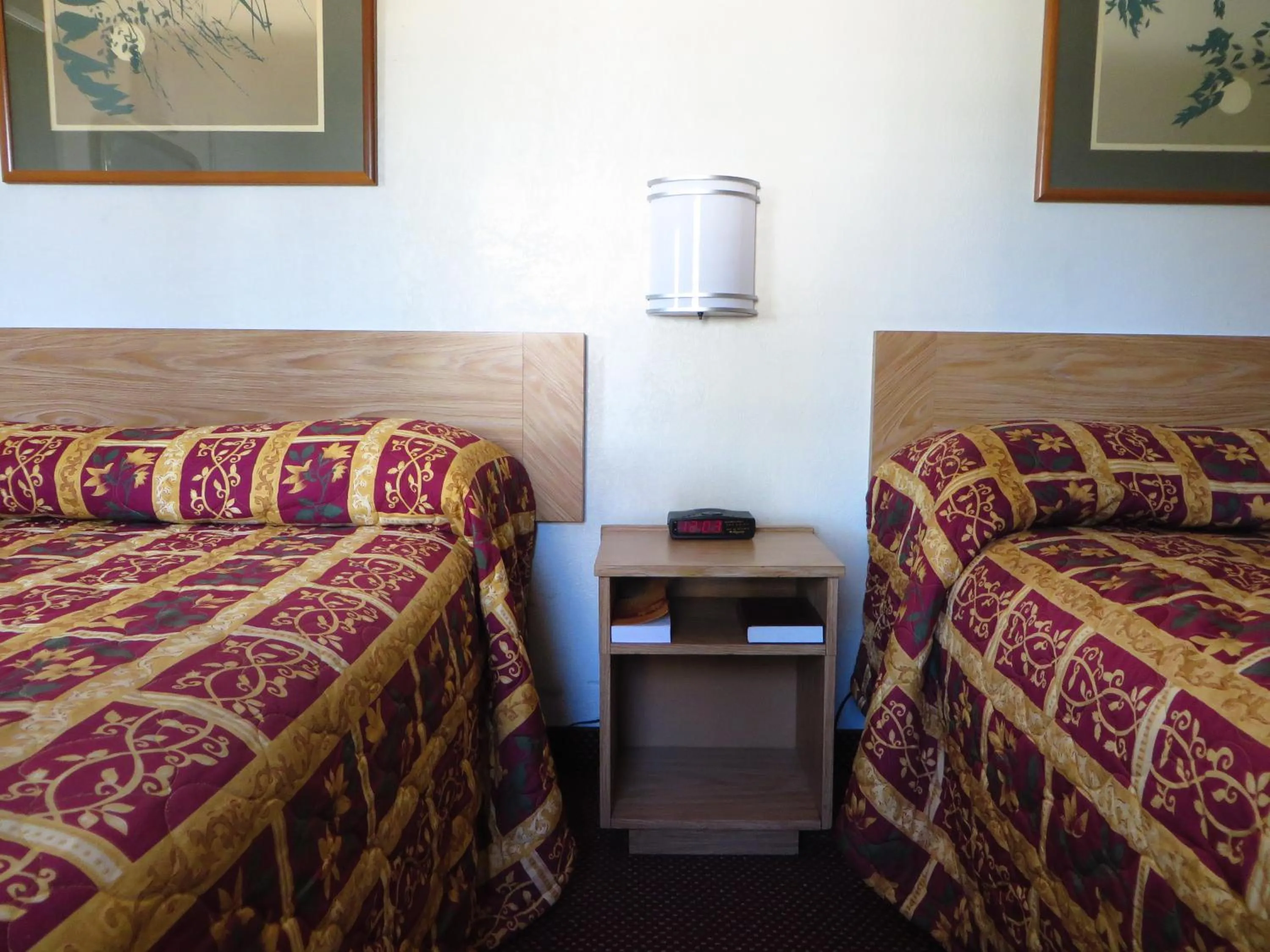 Street view, Bed in American Inn