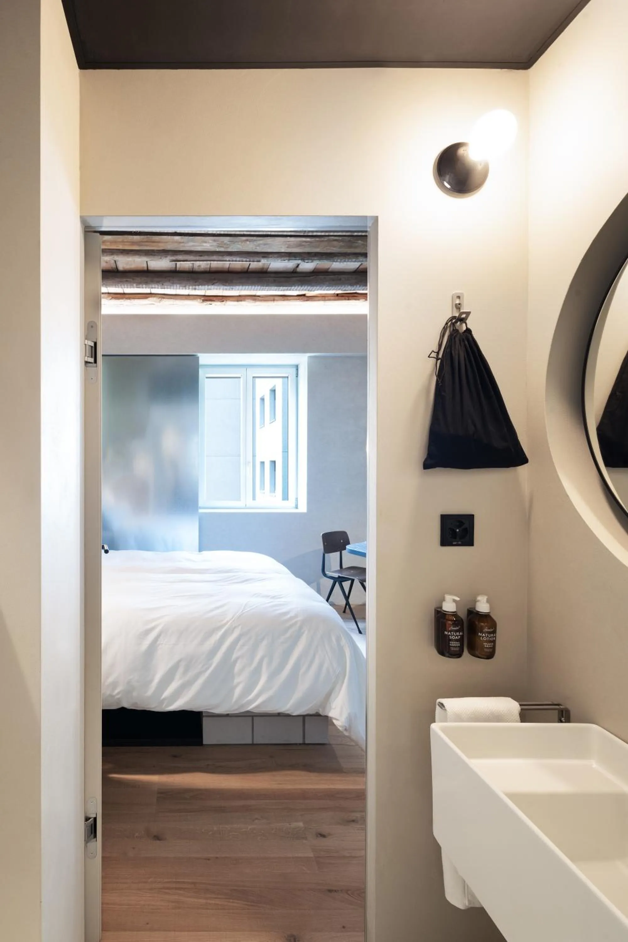 Bed in B5 Boutique & Design Hotel - Digital Check in - Adults Only