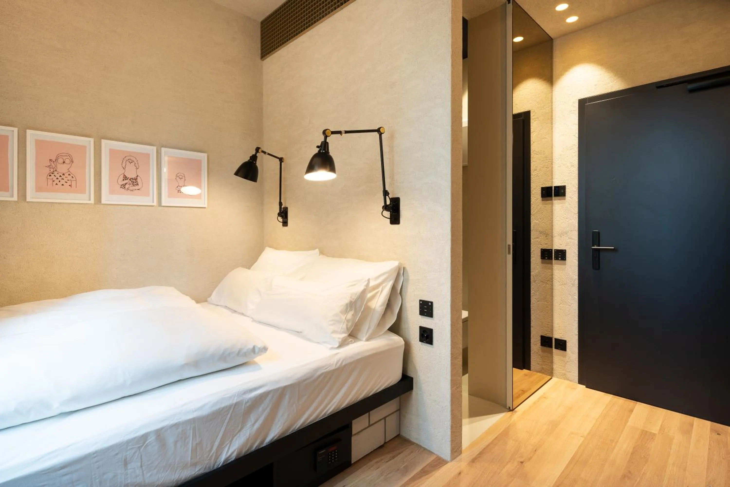 Bed in B5 Boutique & Design Hotel - Digital Check in - Adults Only