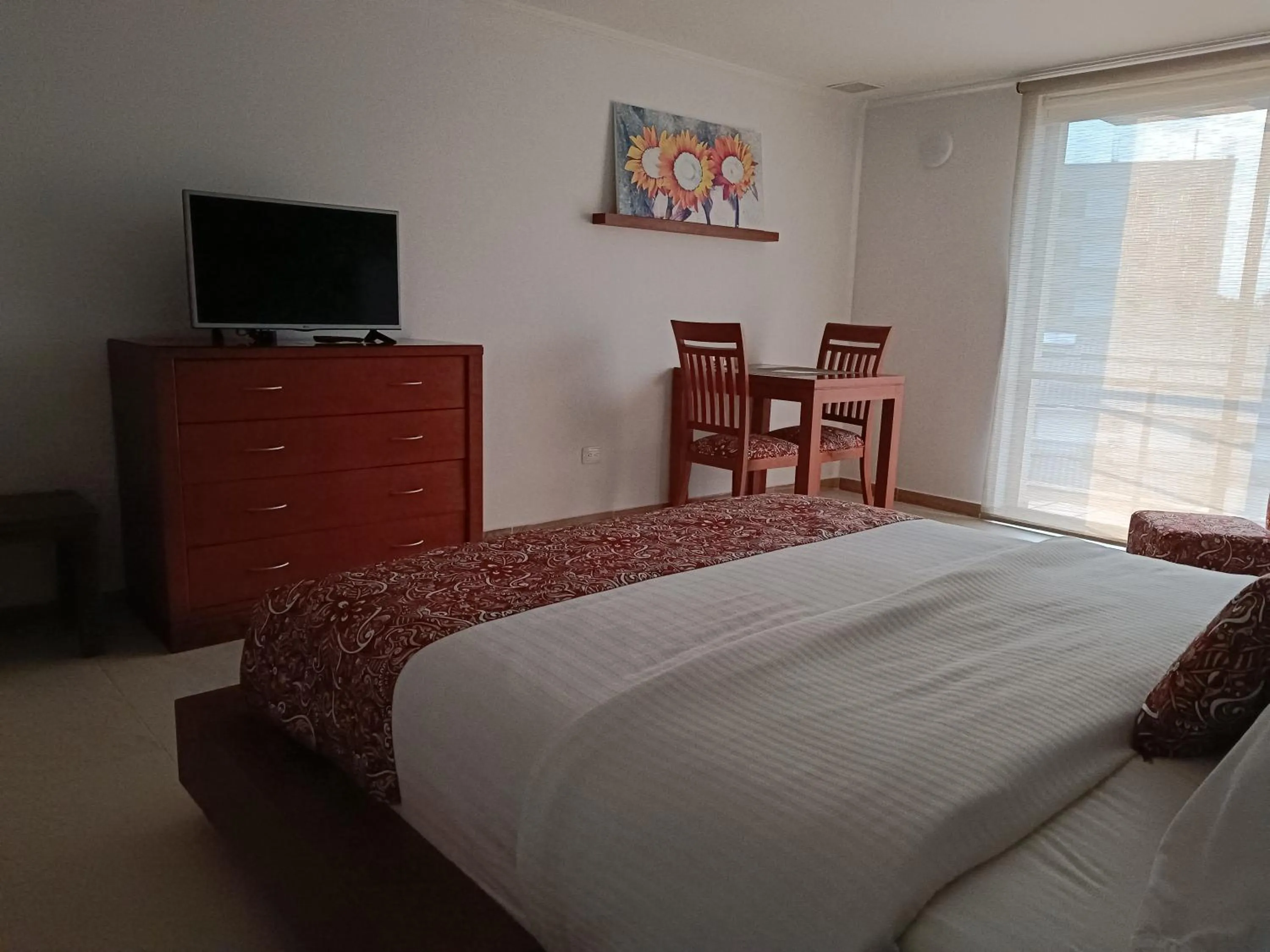 TV and multimedia, Bed in Hotel Boutique Confort Suites