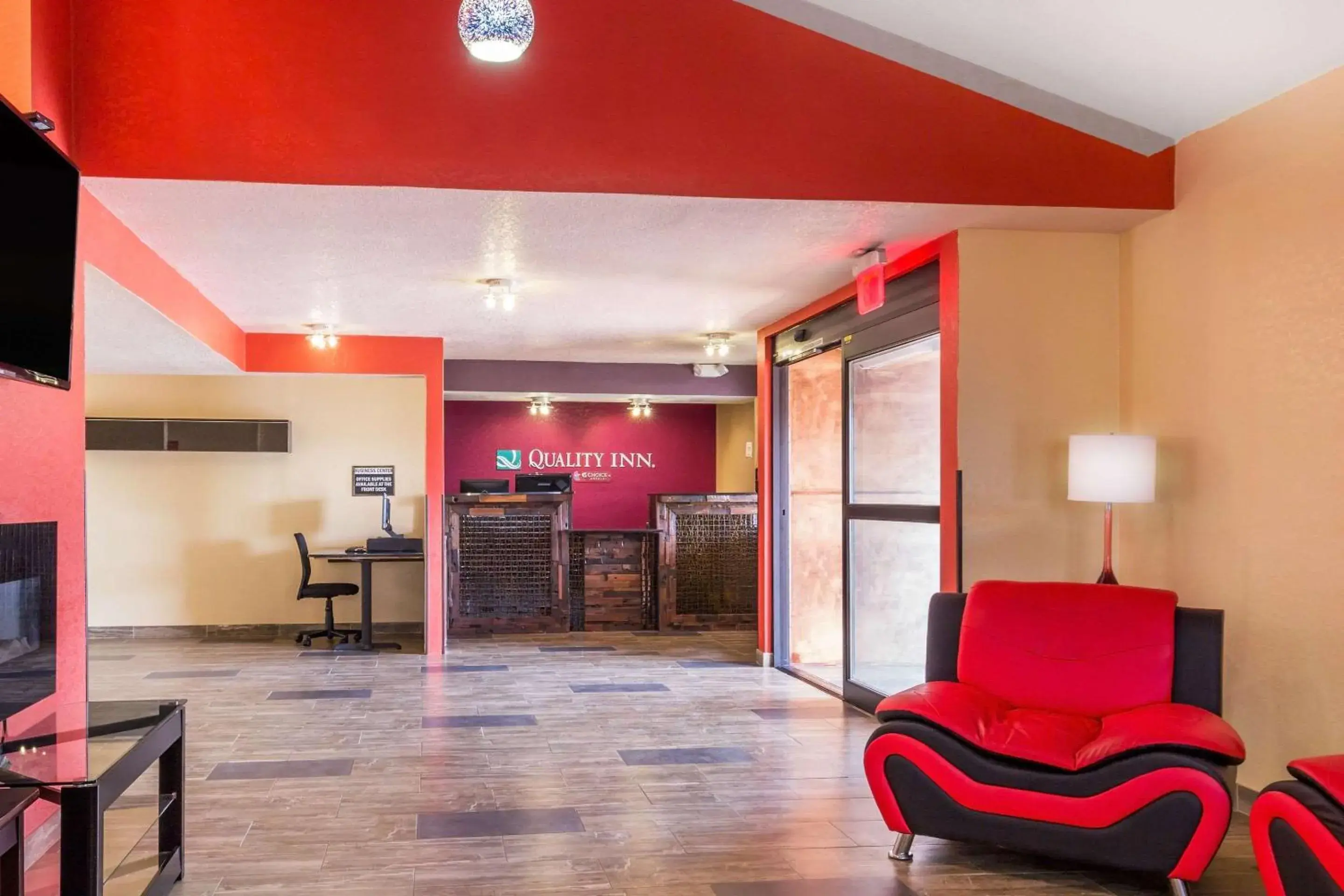 Lobby or reception in Quality Inn Lamar Lobby or reception in Quality Inn Lamar