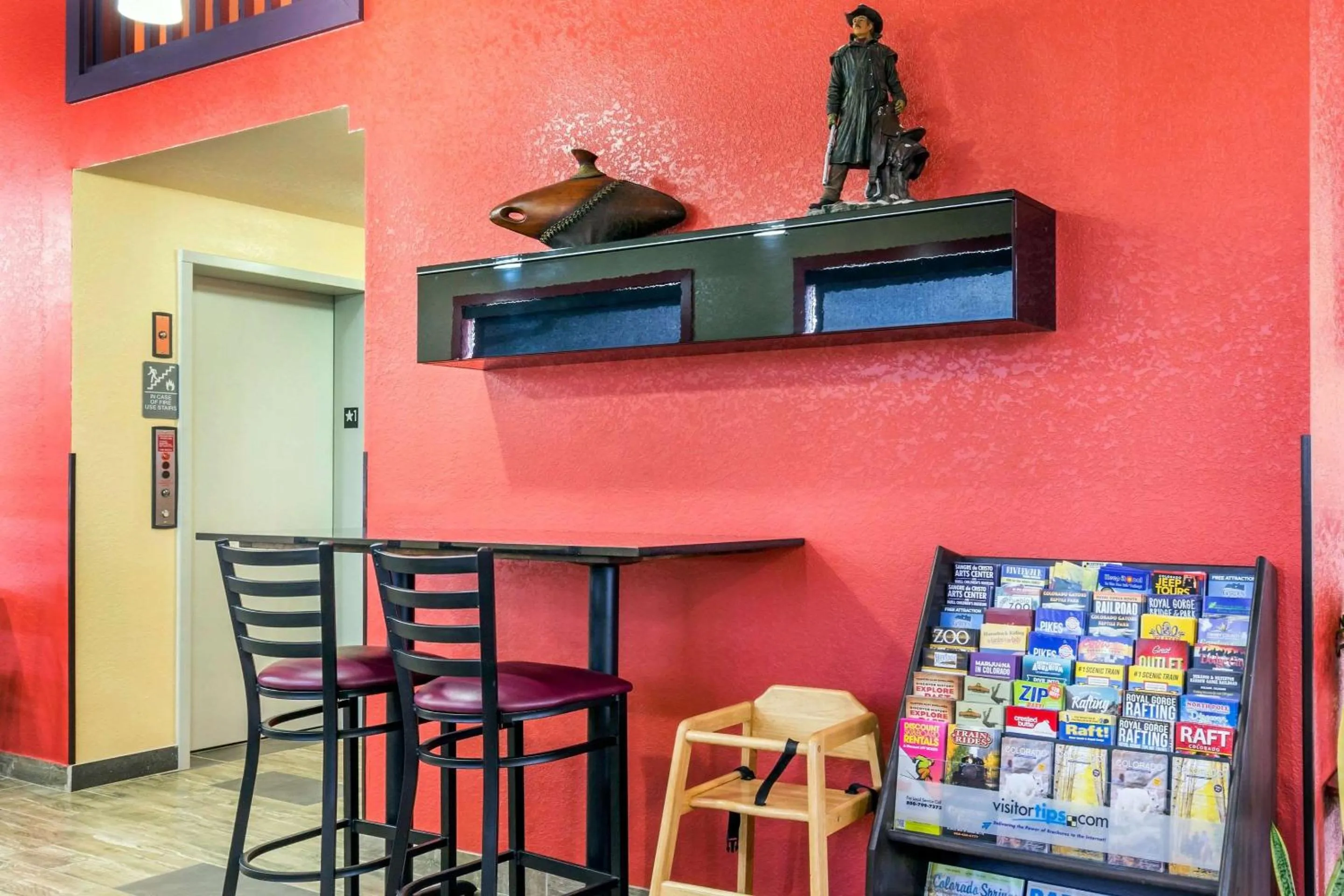 Restaurant/places to eat in Quality Inn Lamar