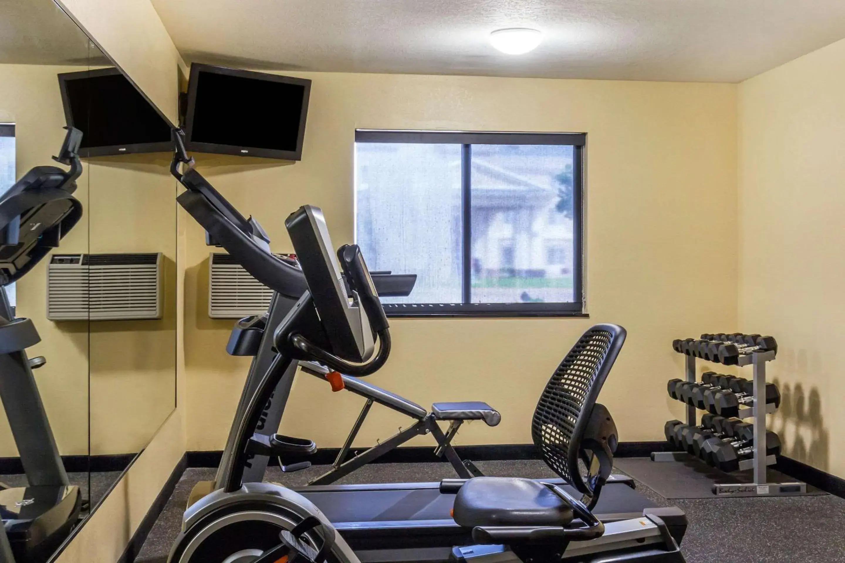 Fitness centre/facilities in Quality Inn Lamar Fitness centre/facilities in Quality Inn Lamar