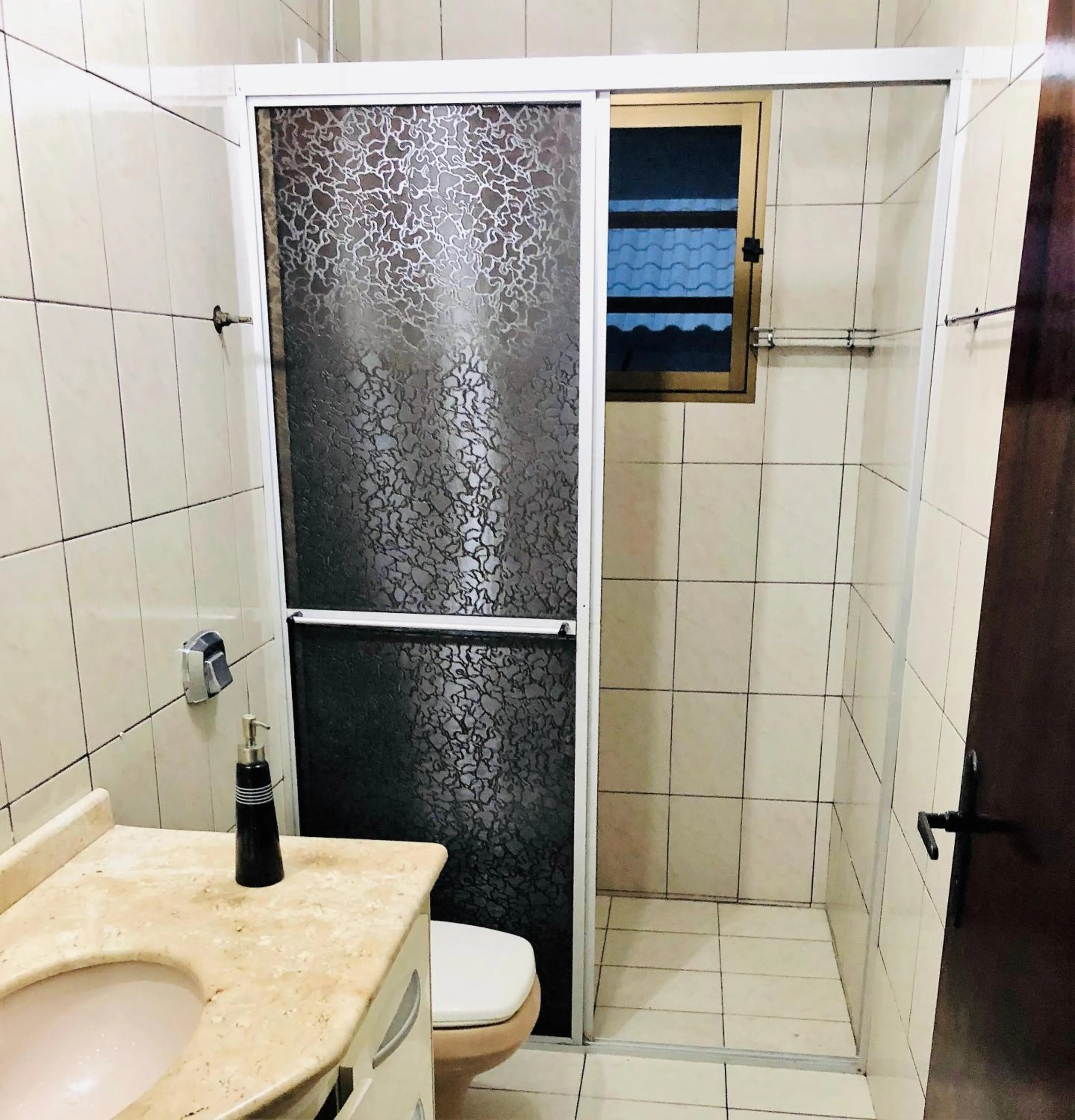 Shower in Quatro Ilhas Beach Hostel