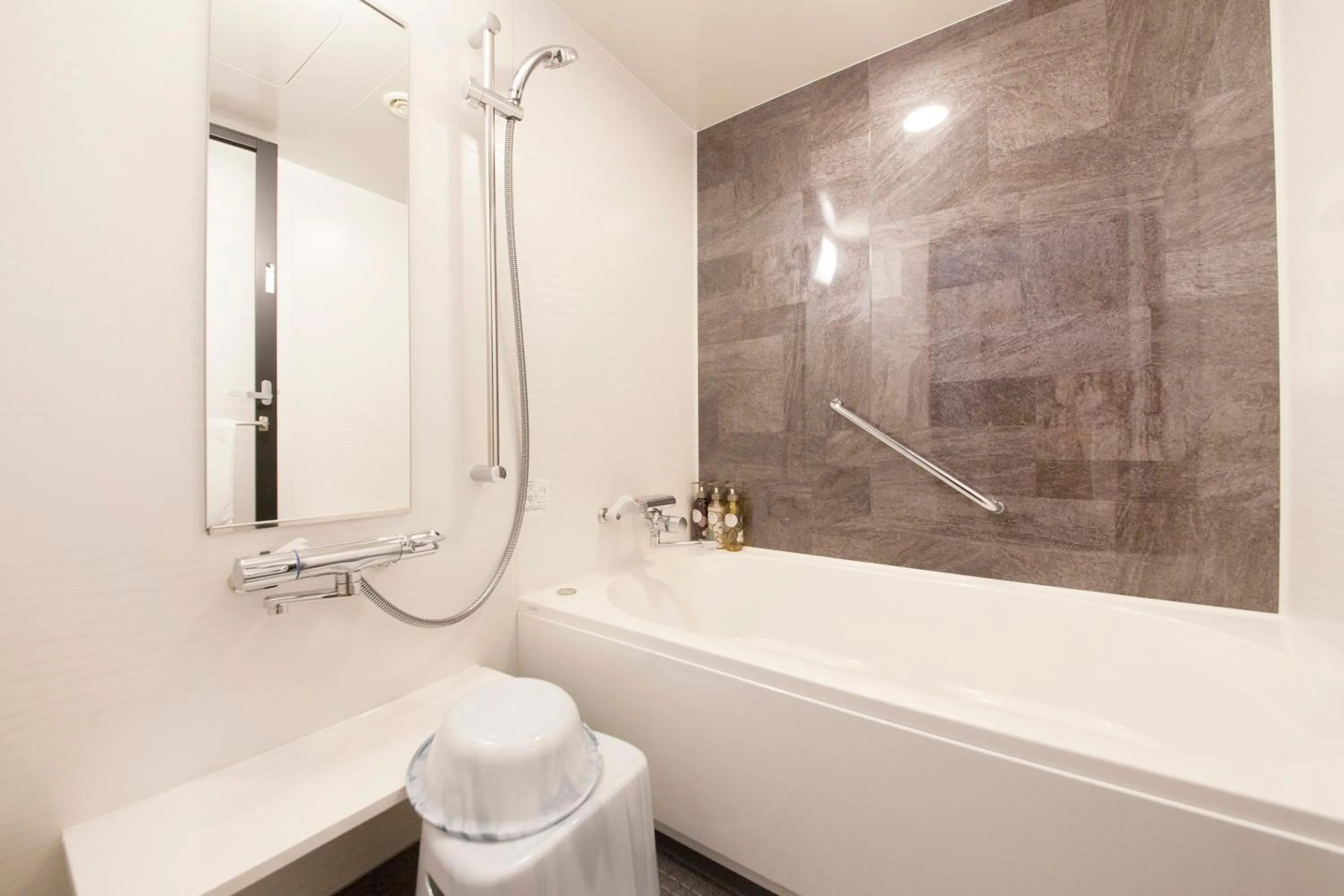 Shower in Richmond Hotel Himeji