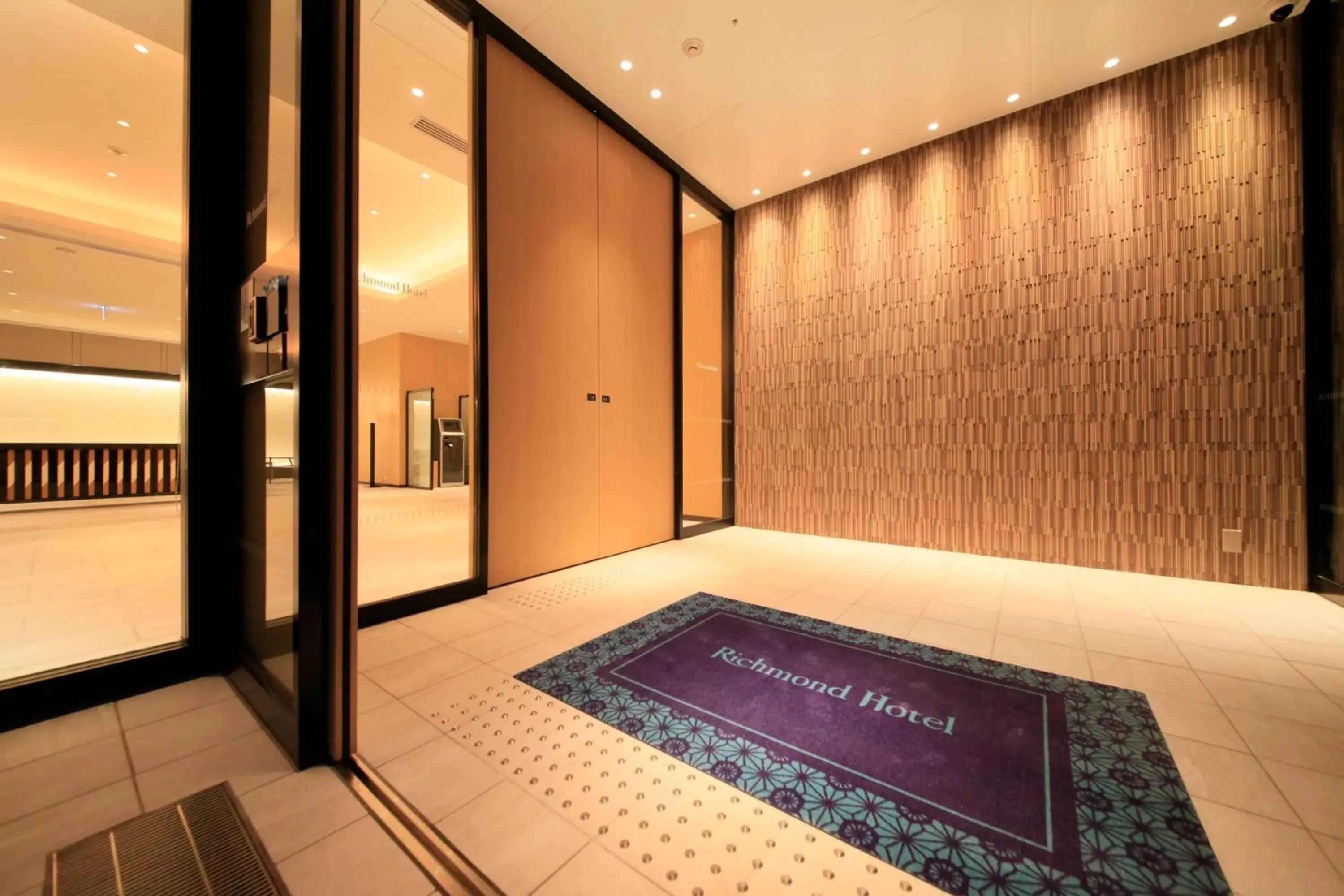 Facade/entrance, Bed in Richmond Hotel Himeji Facade/entrance, Bed in Richmond Hotel Himeji