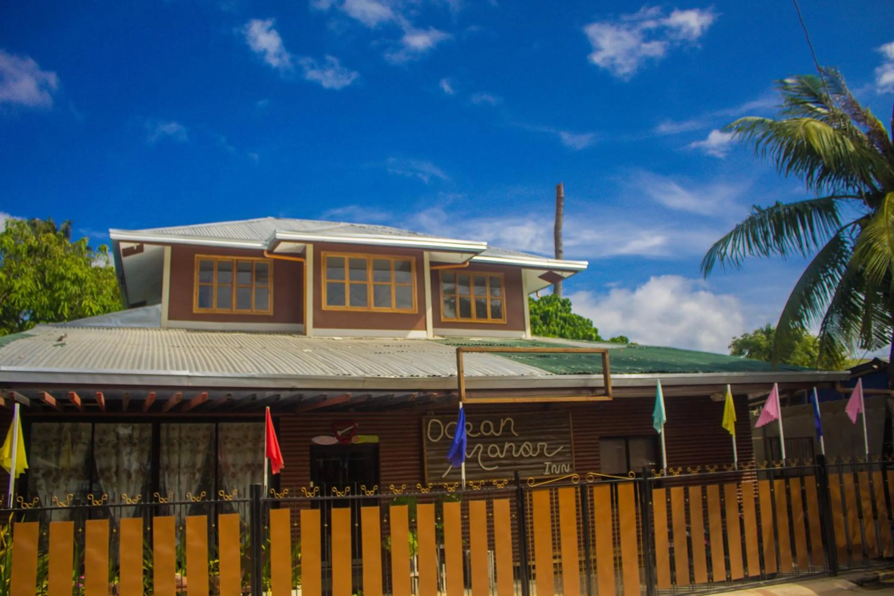 Property building in Ocean Manor Inn