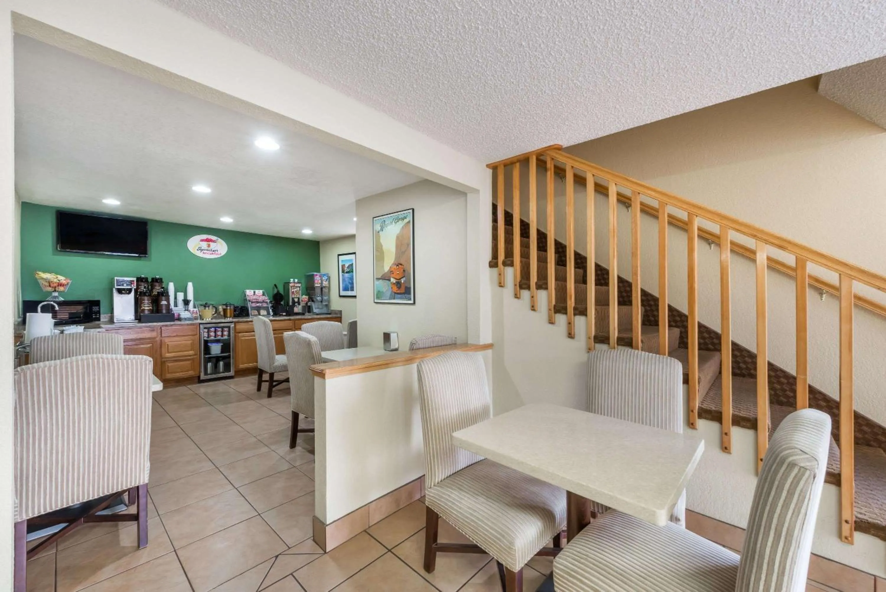 Coffee/tea facilities in Super 8 by Wyndham Canon City