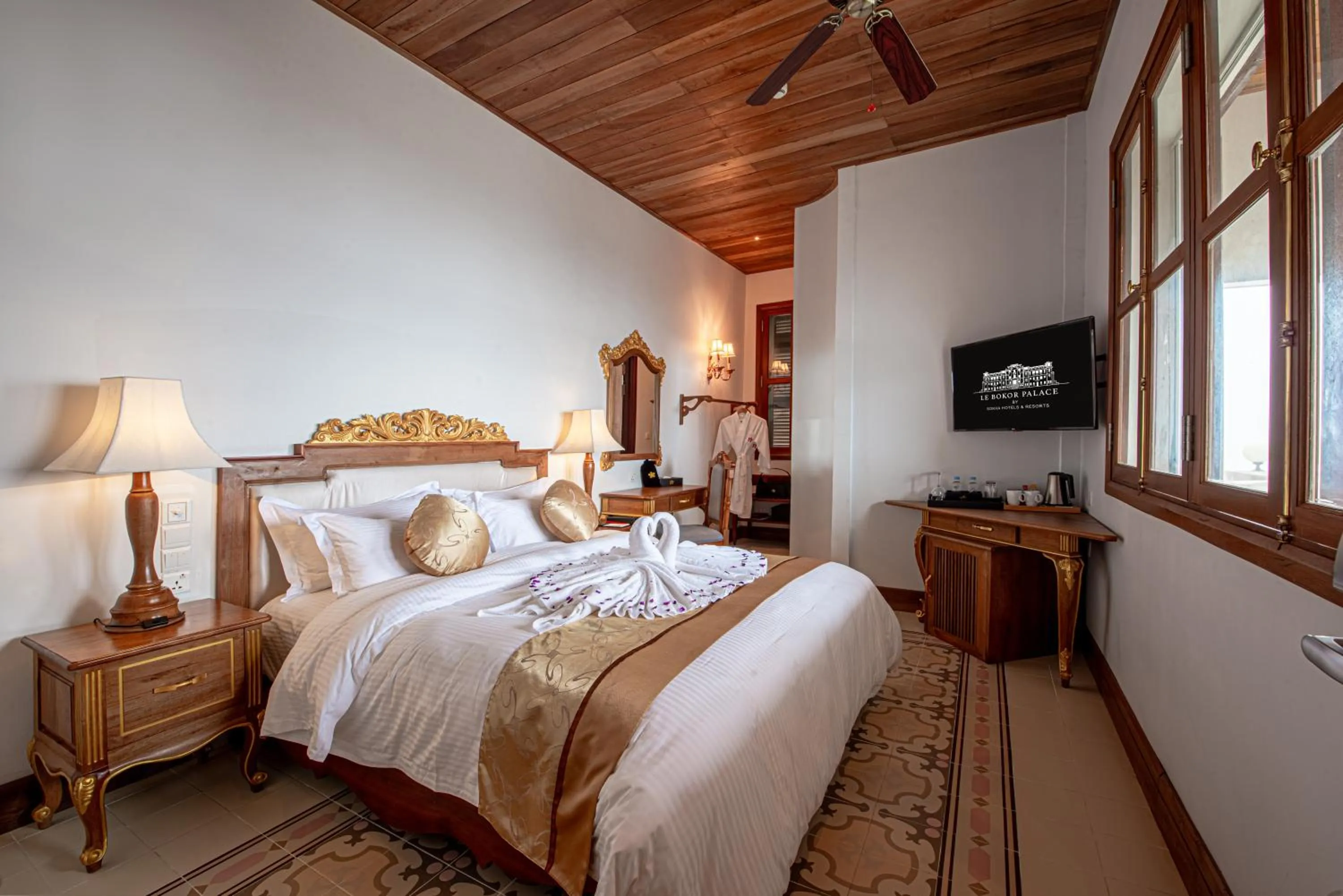 Bedroom in Le Bokor Palace