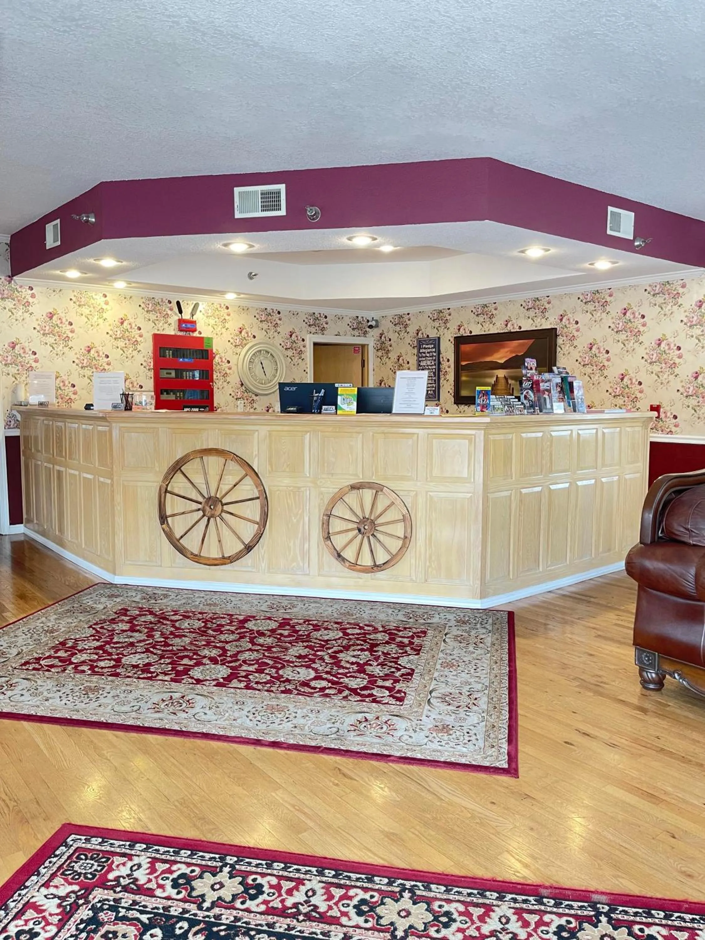 Lobby or reception in Carriage House Inn