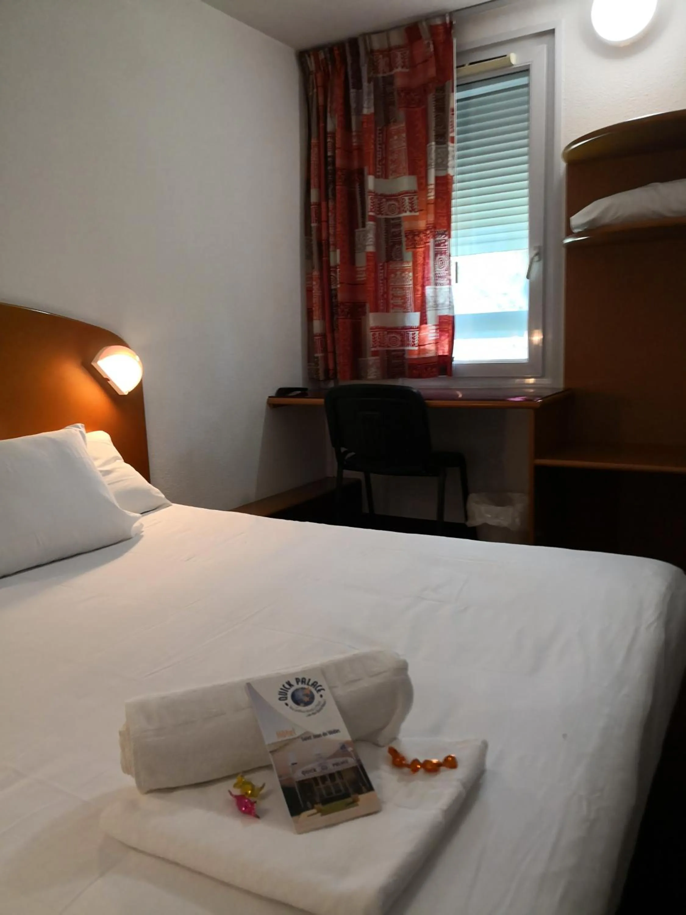 Photo of the whole room, Bed in Quick Palace St Jean De Vedas - A709