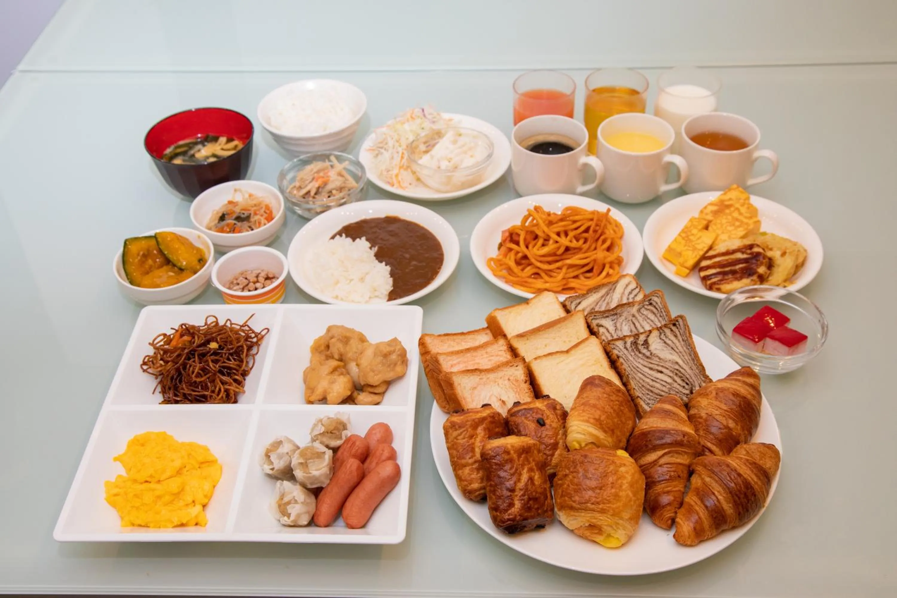Buffet breakfast in Hotel Axiainn Osaka-Uehonmachi