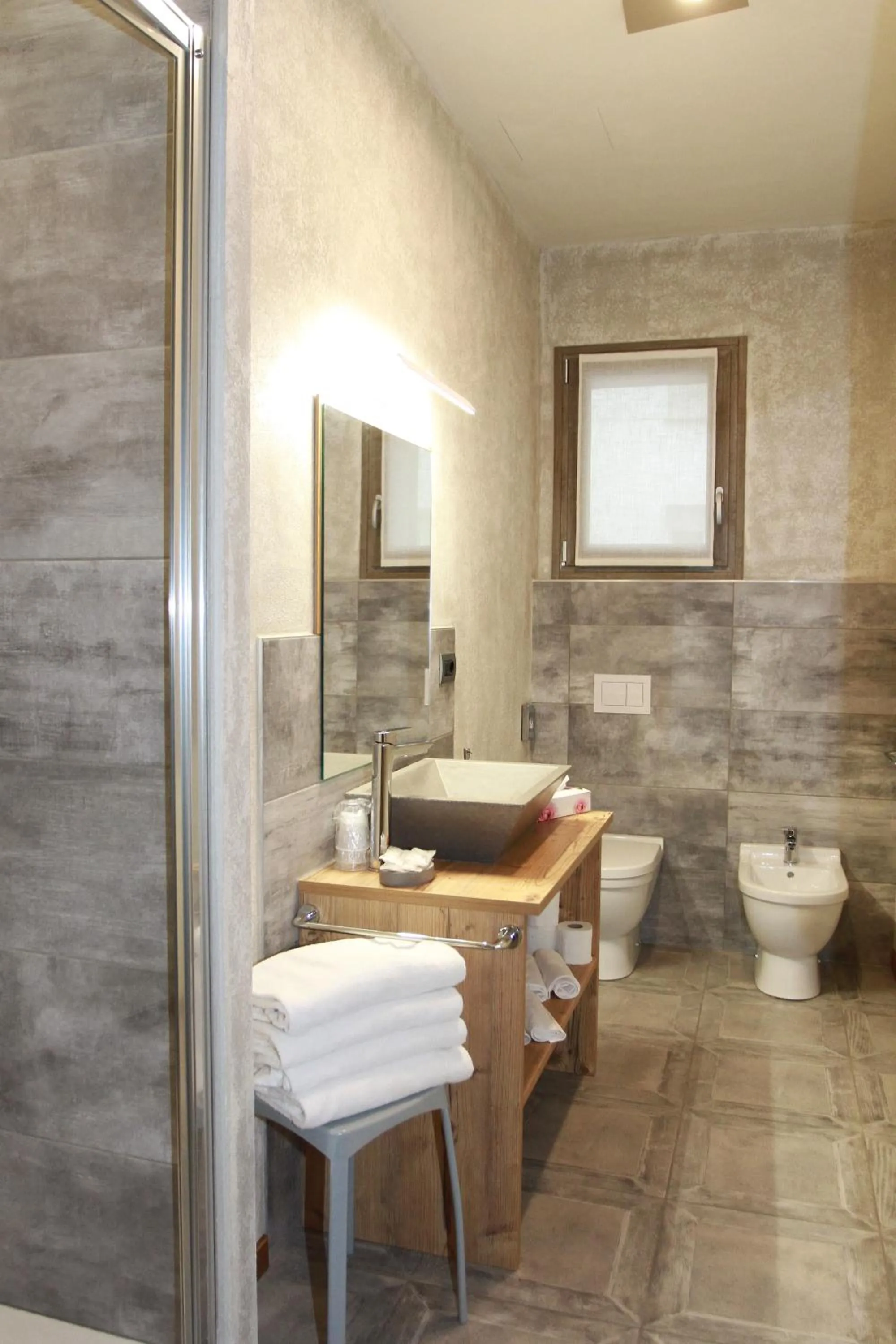 Shower in B&B Corte Rossa