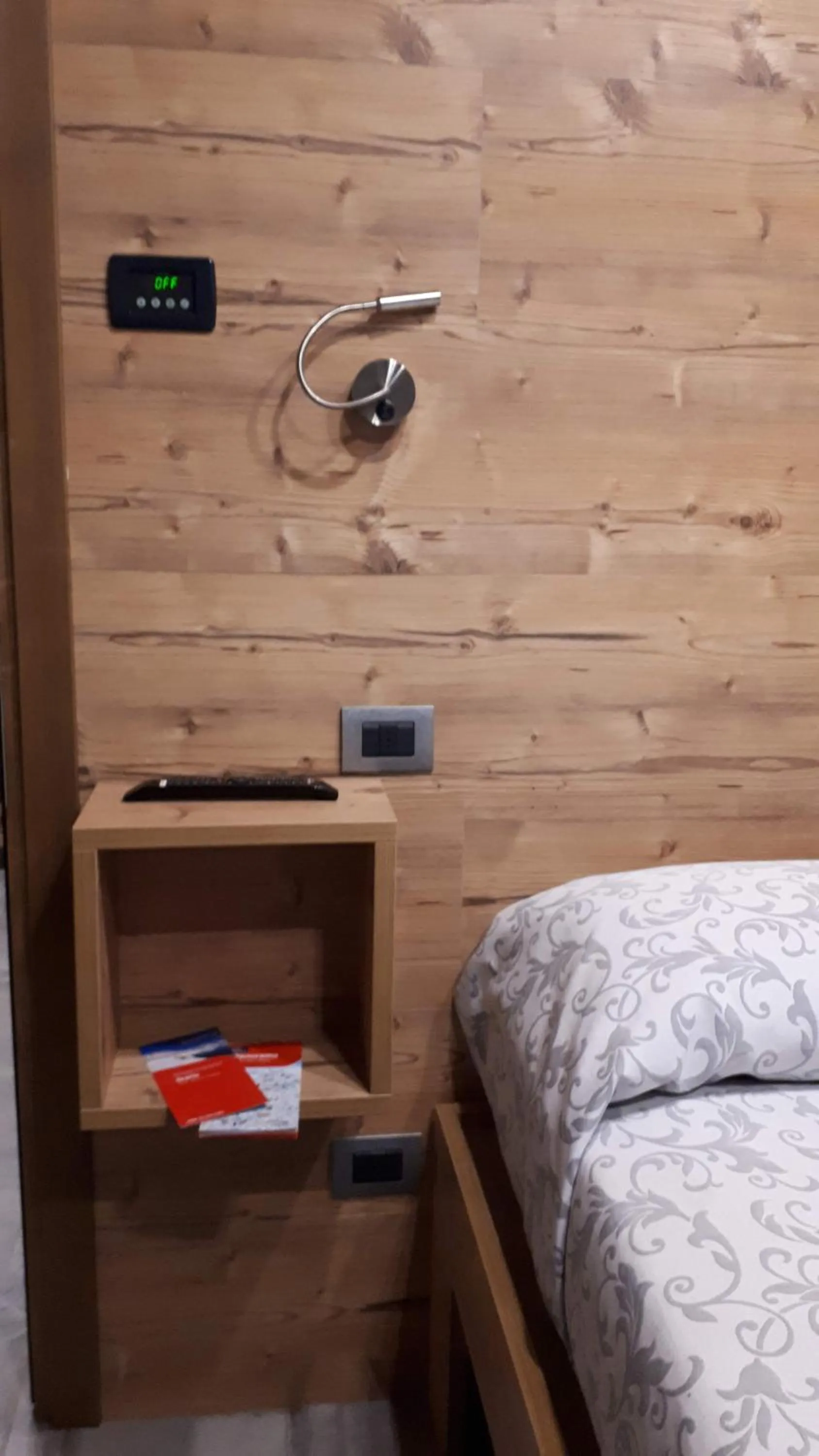 locker, Bed in B&B Corte Rossa