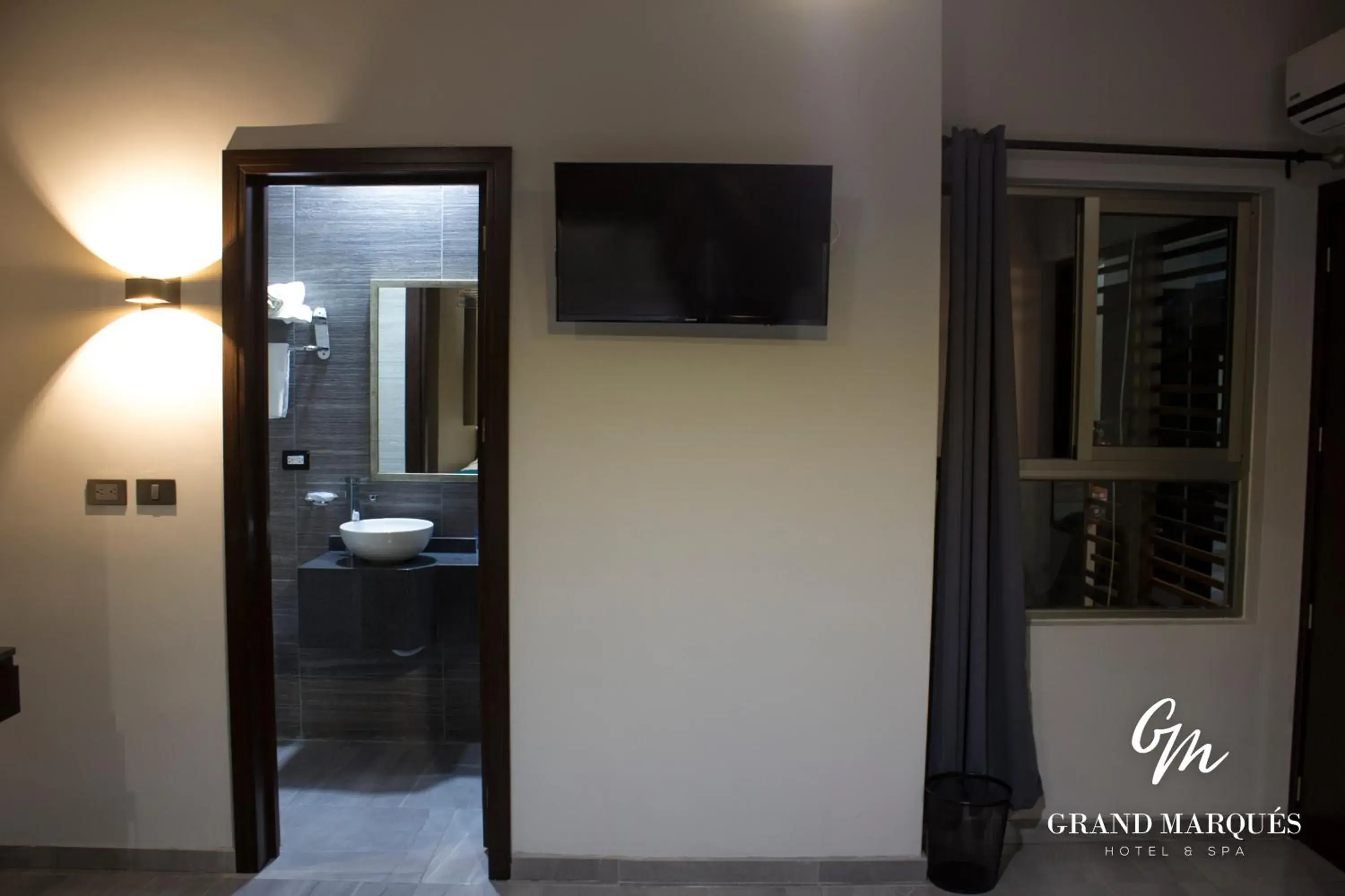 TV and multimedia in Grand Marques TV and multimedia in Grand Marques