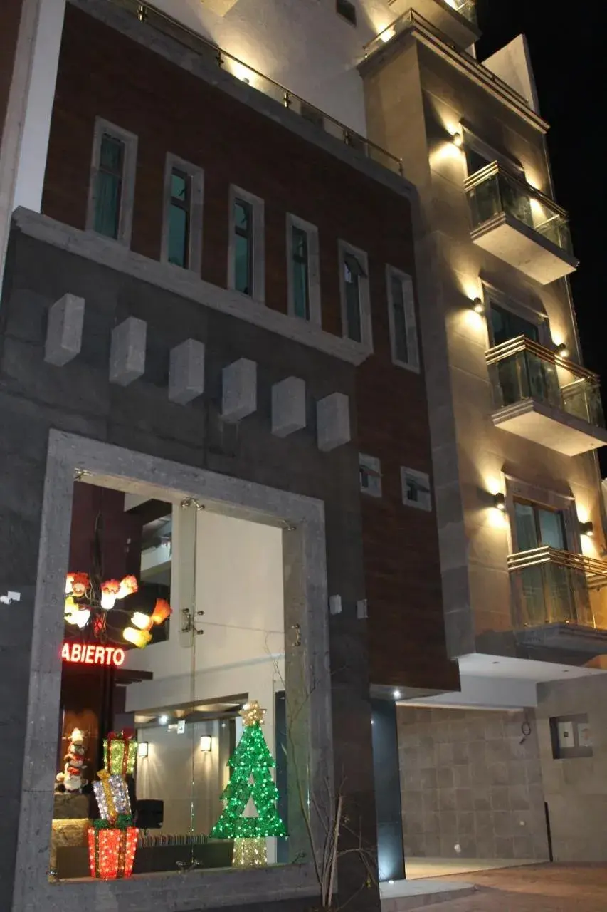 Property building in Grand Marques Property building in Grand Marques