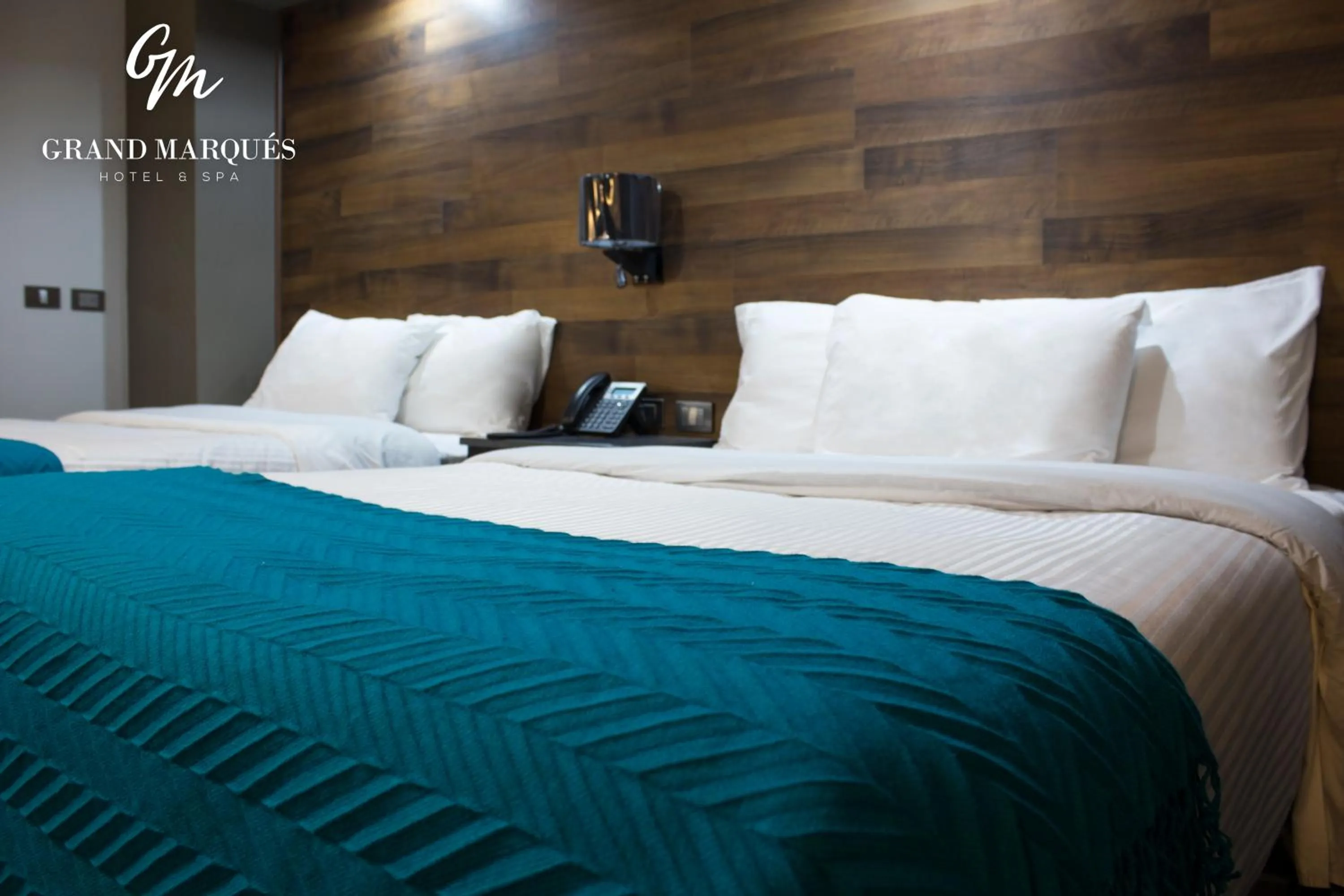 Bed in Grand Marques