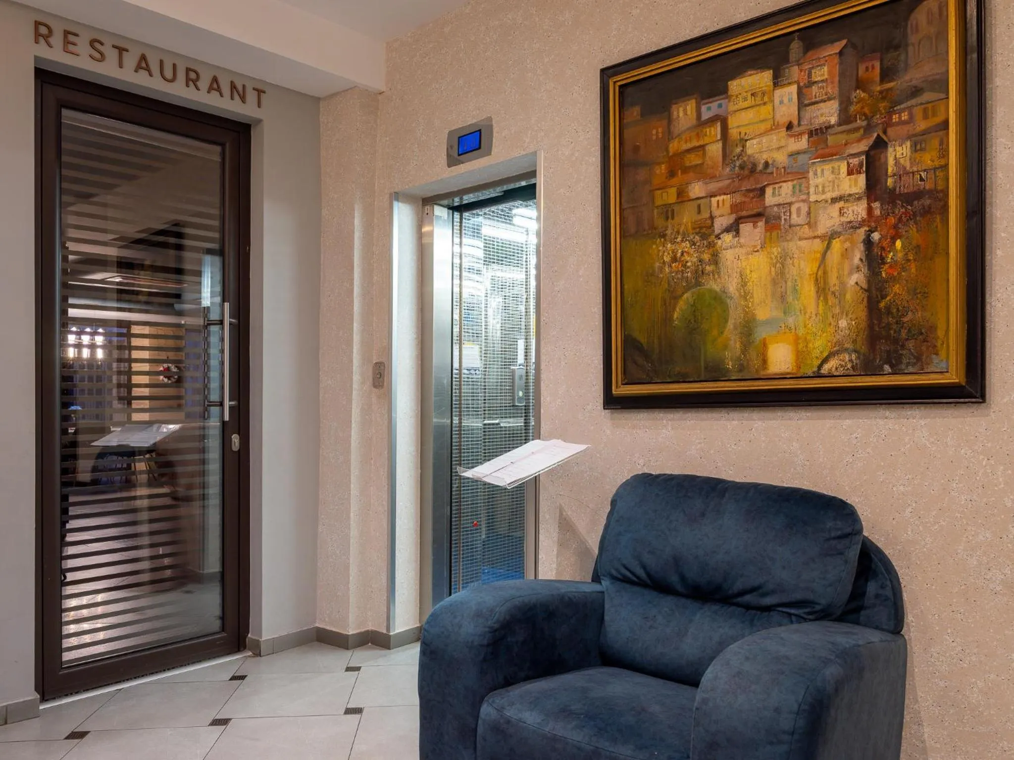 Seating area in Hotel Concorde