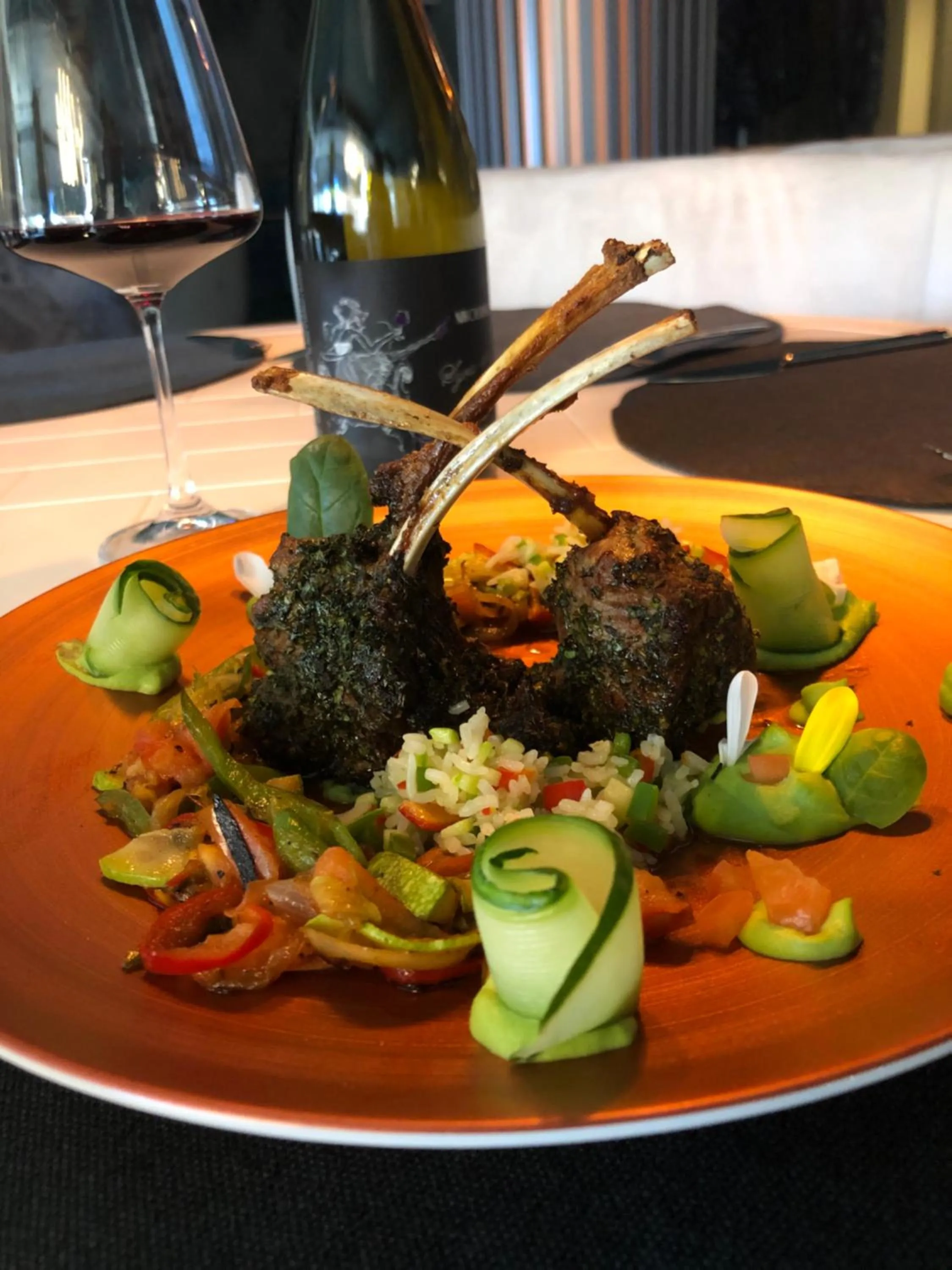 Restaurant/places to eat in Hotel Concorde