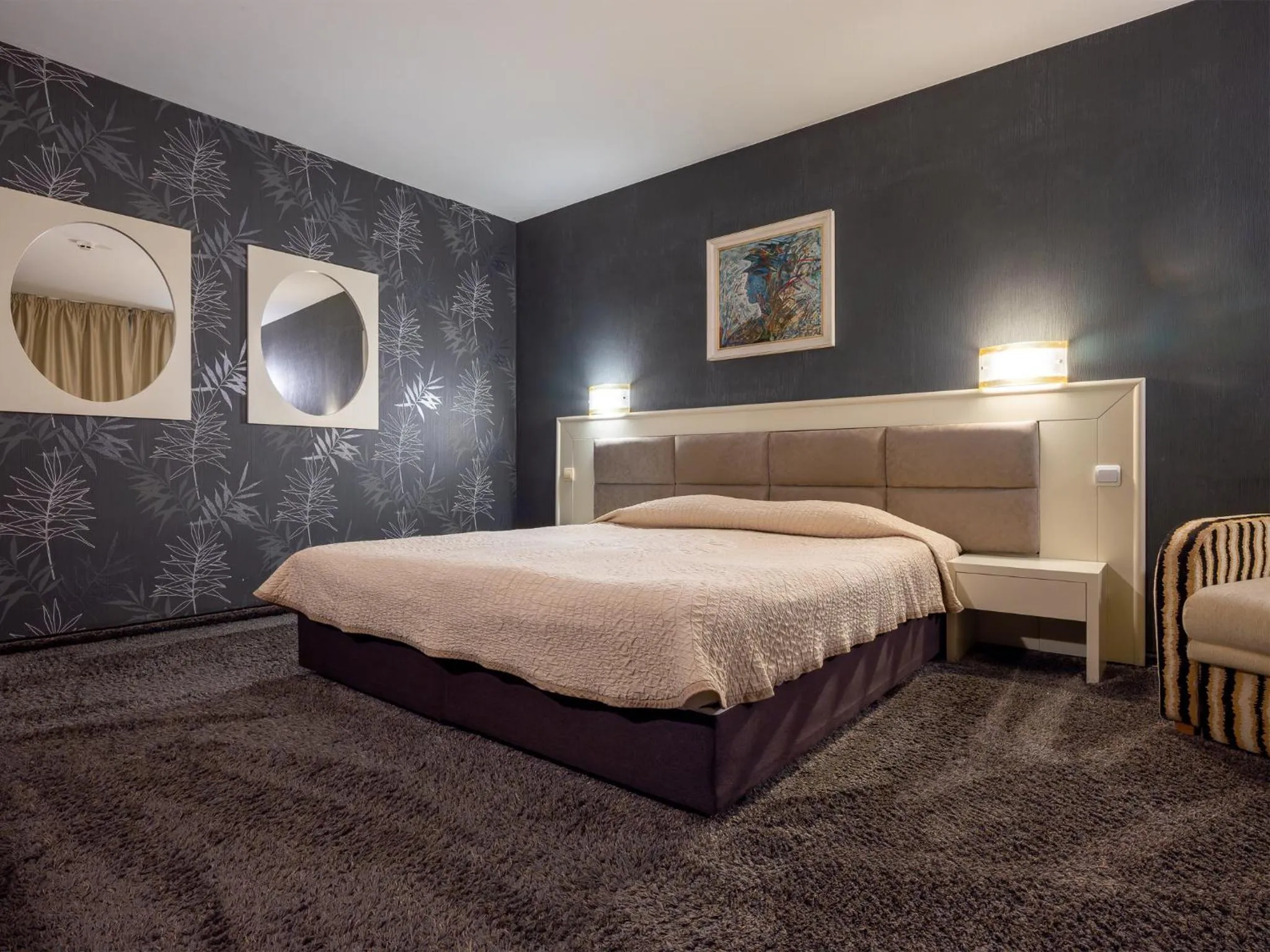 Bed in Hotel Concorde