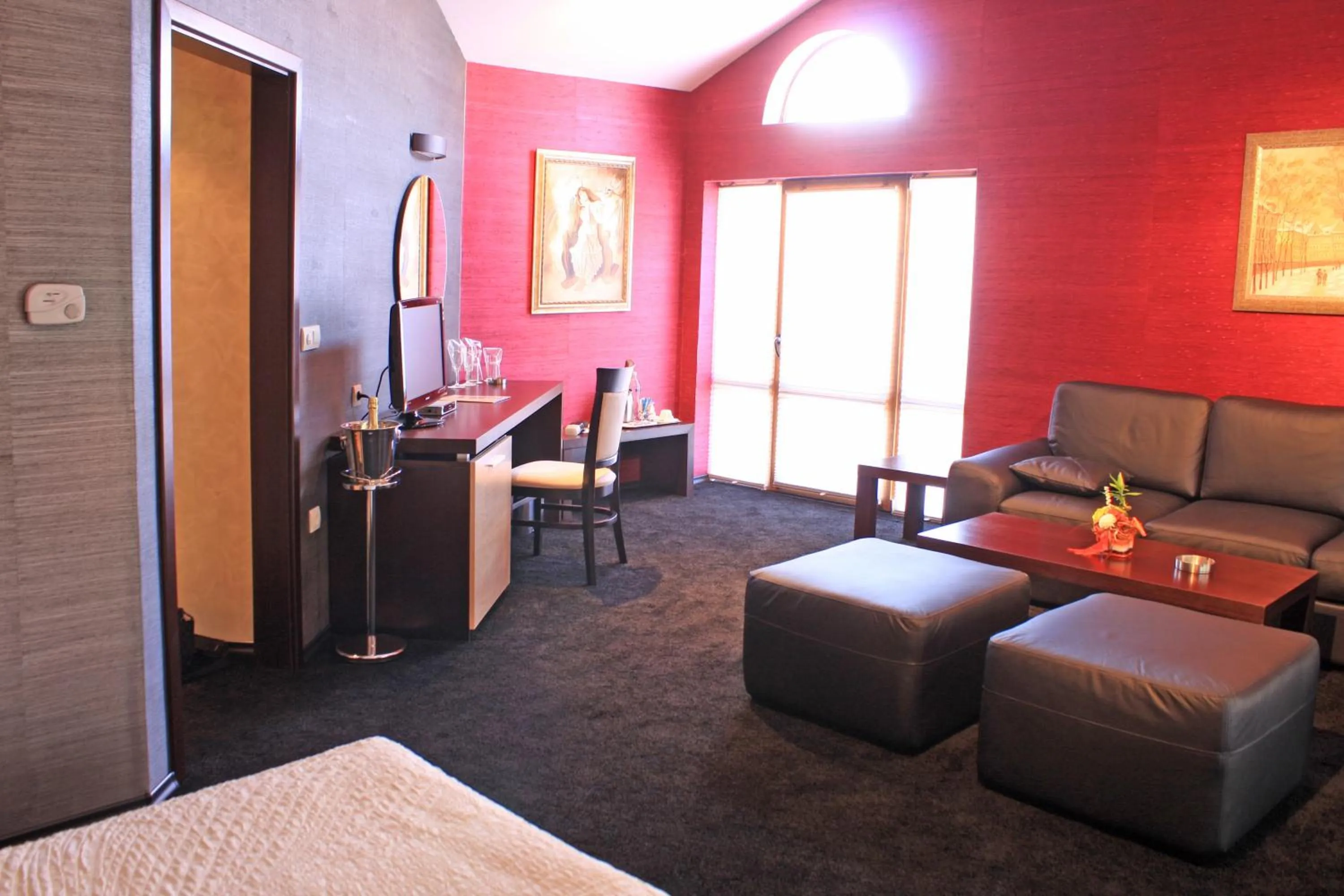 Bed in Hotel Concorde