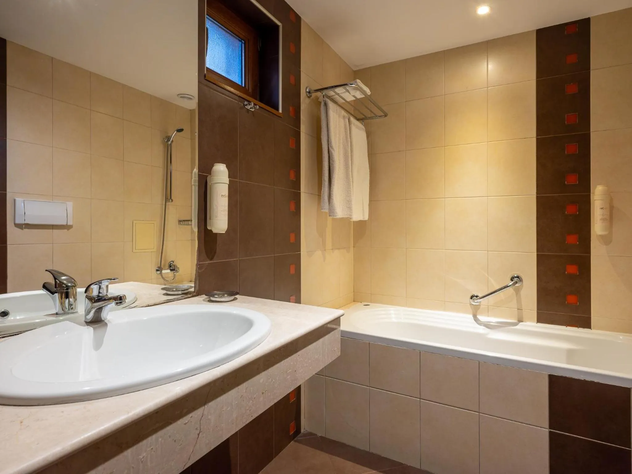 Shower in Hotel Concorde