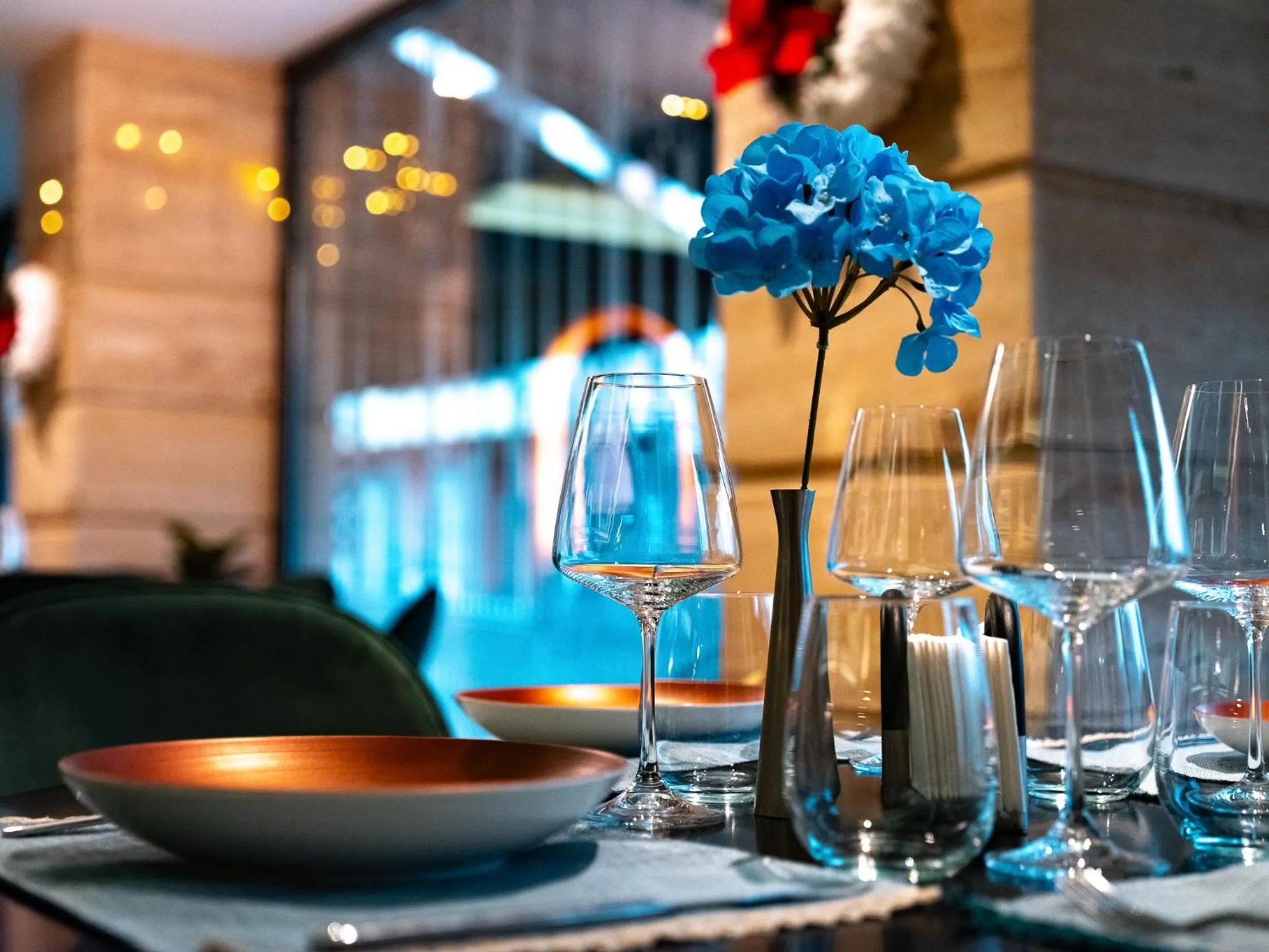 Restaurant/places to eat in Hotel Concorde