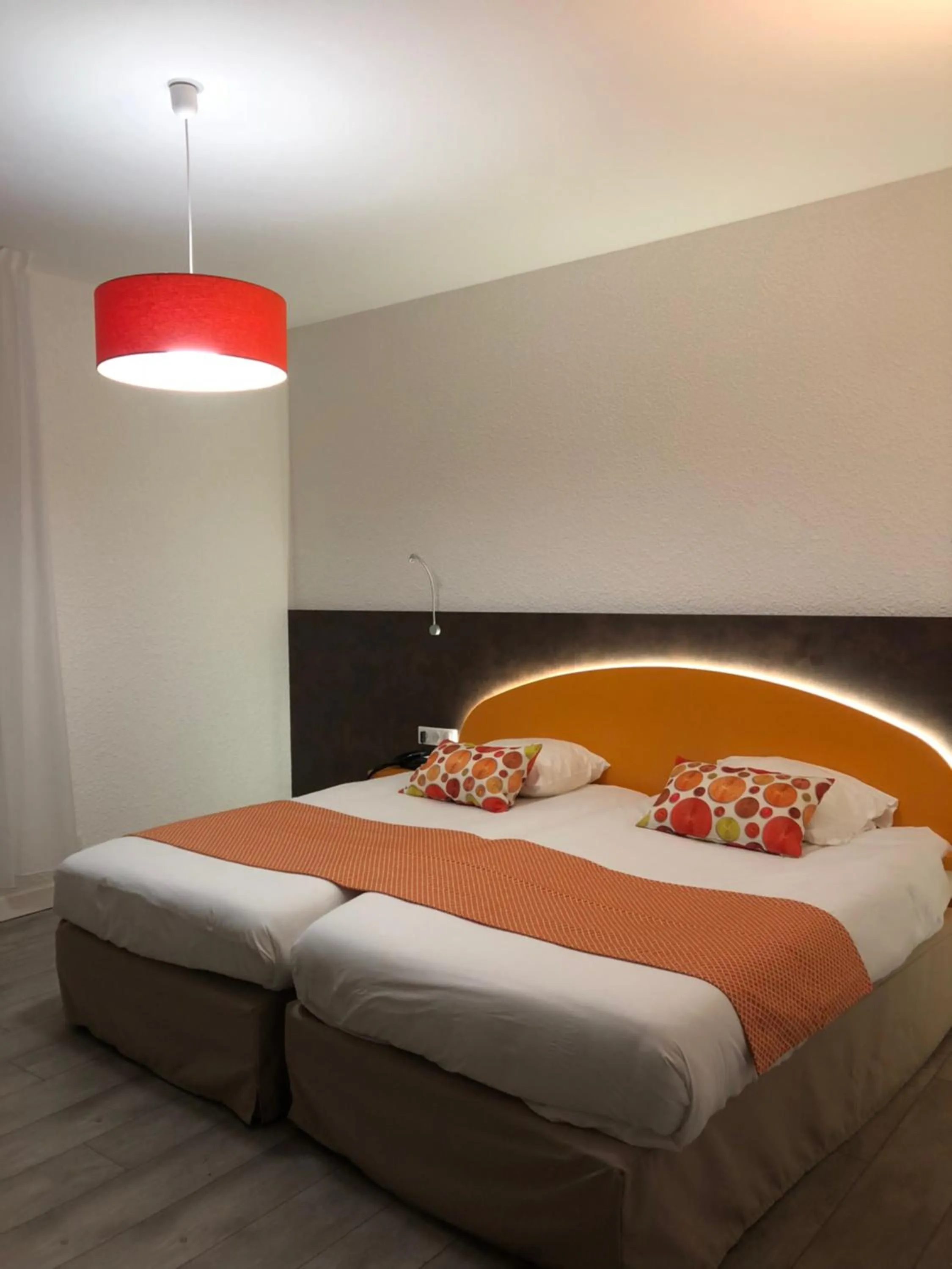 Photo of the whole room, Bed in Les Tilleuls Montbeliard Sud Audincourt