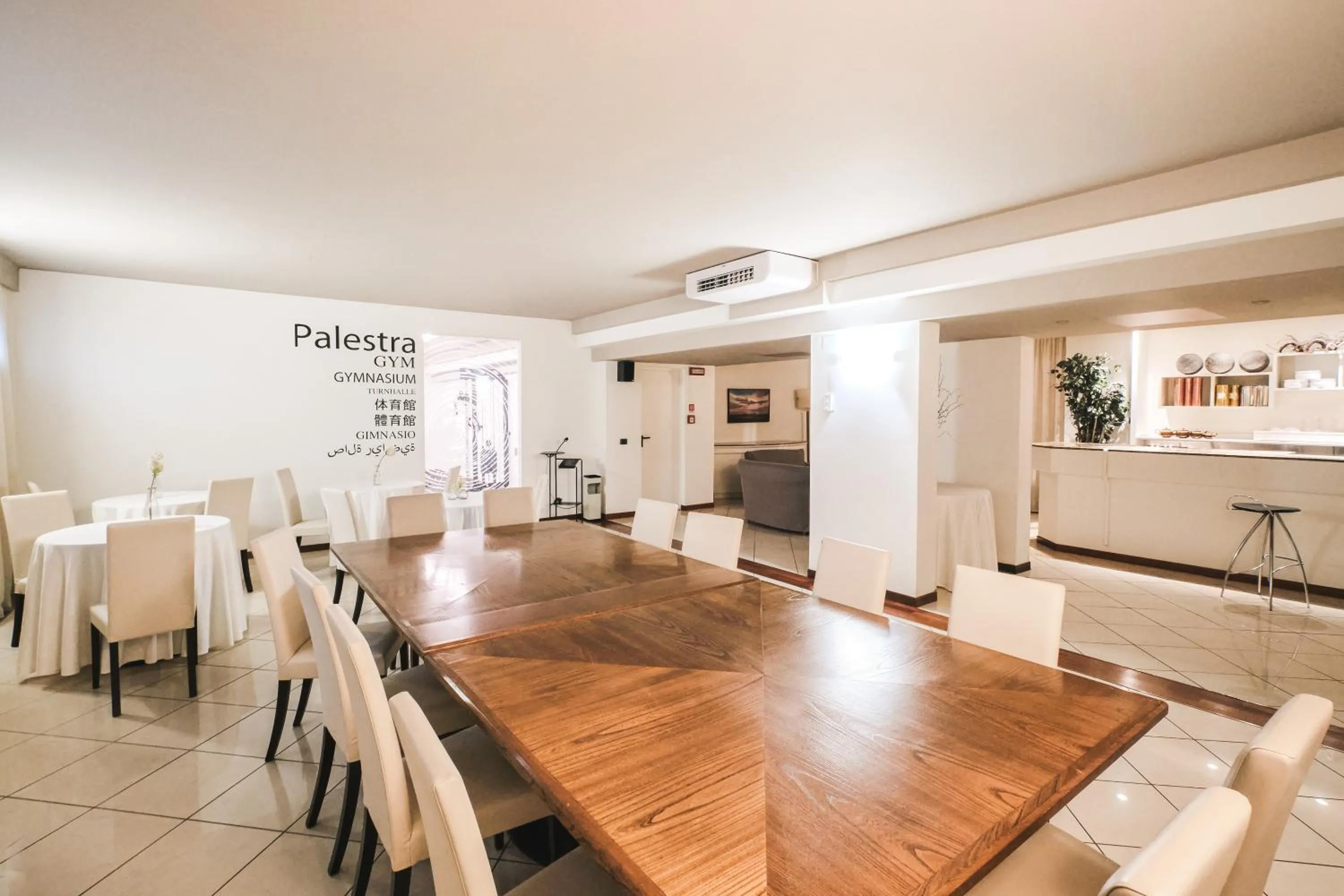 Communal lounge/ TV room in Hotel Globo