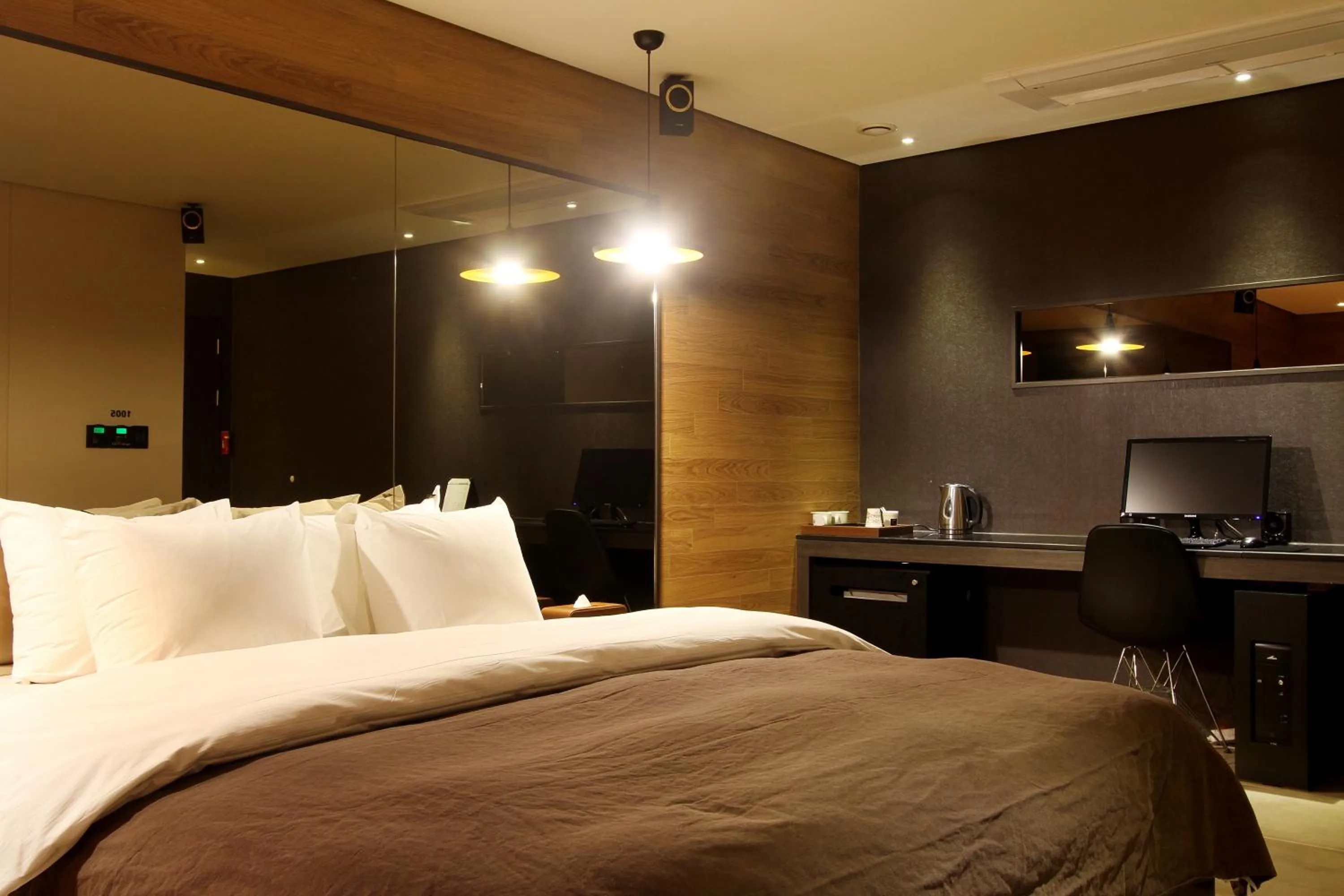 Bed in Uijeongbu Latree Hotel