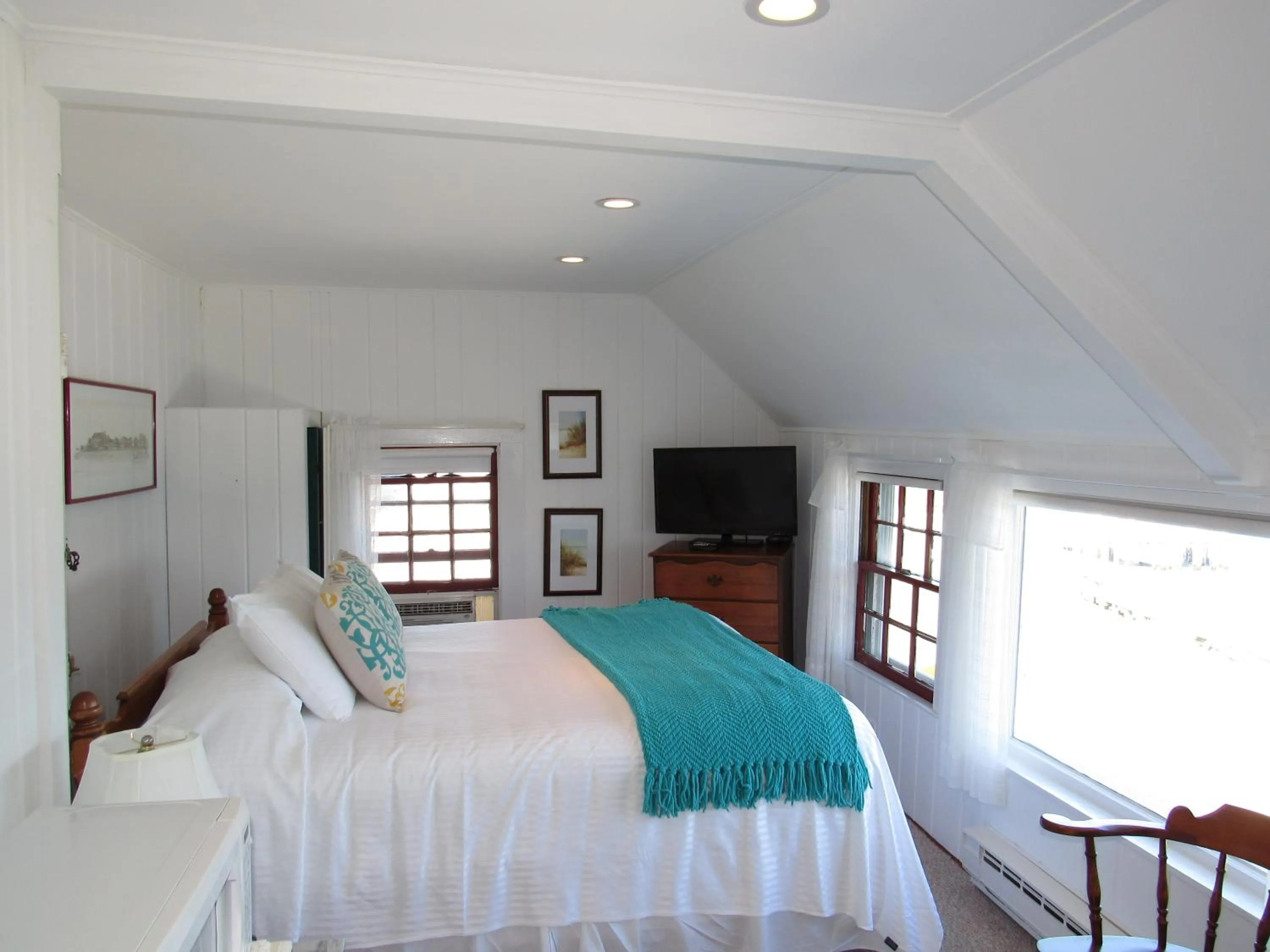 Day, Bed in The Masthead Resort