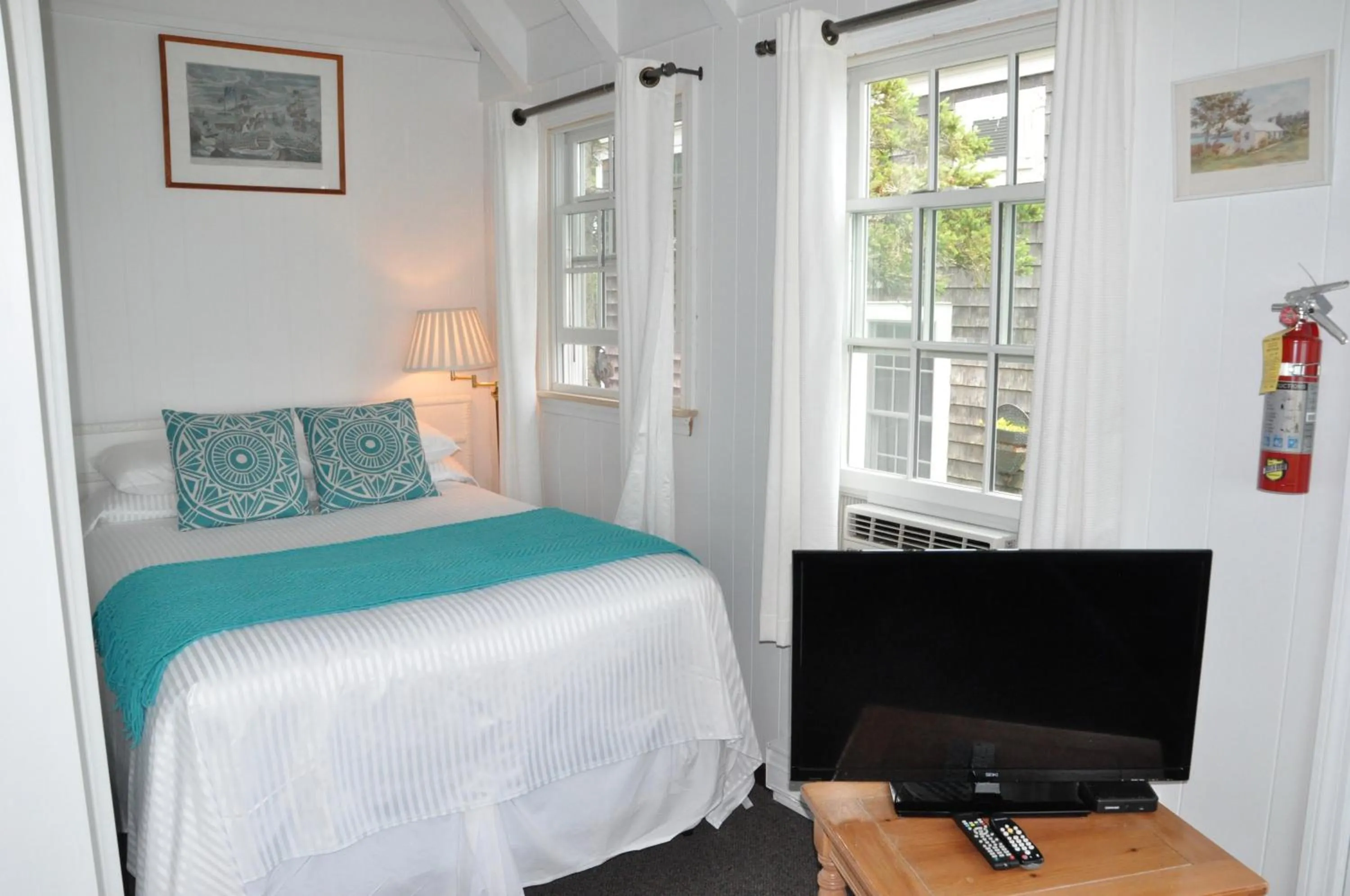 Bed in The Masthead Resort