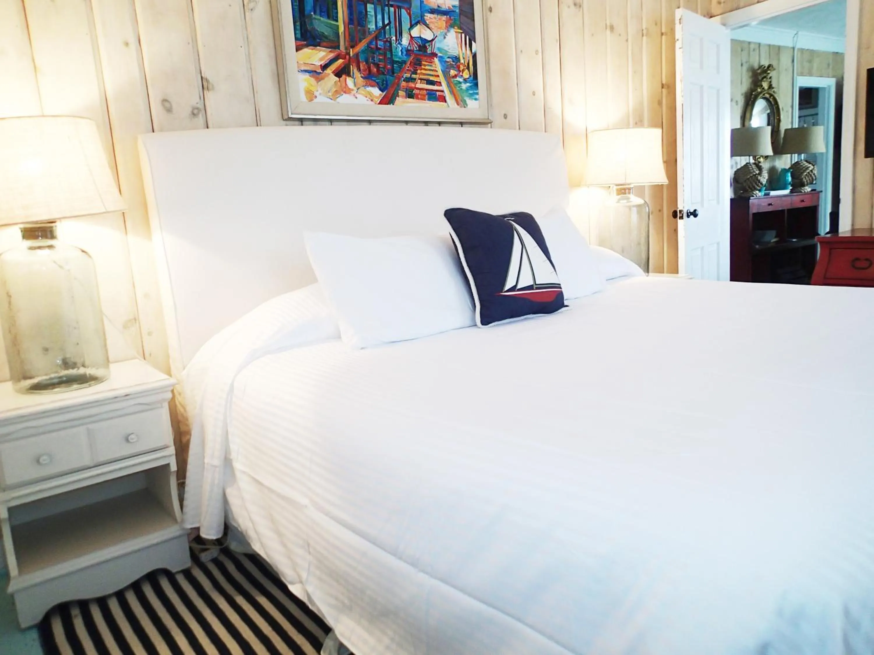 Bed in The Masthead Resort