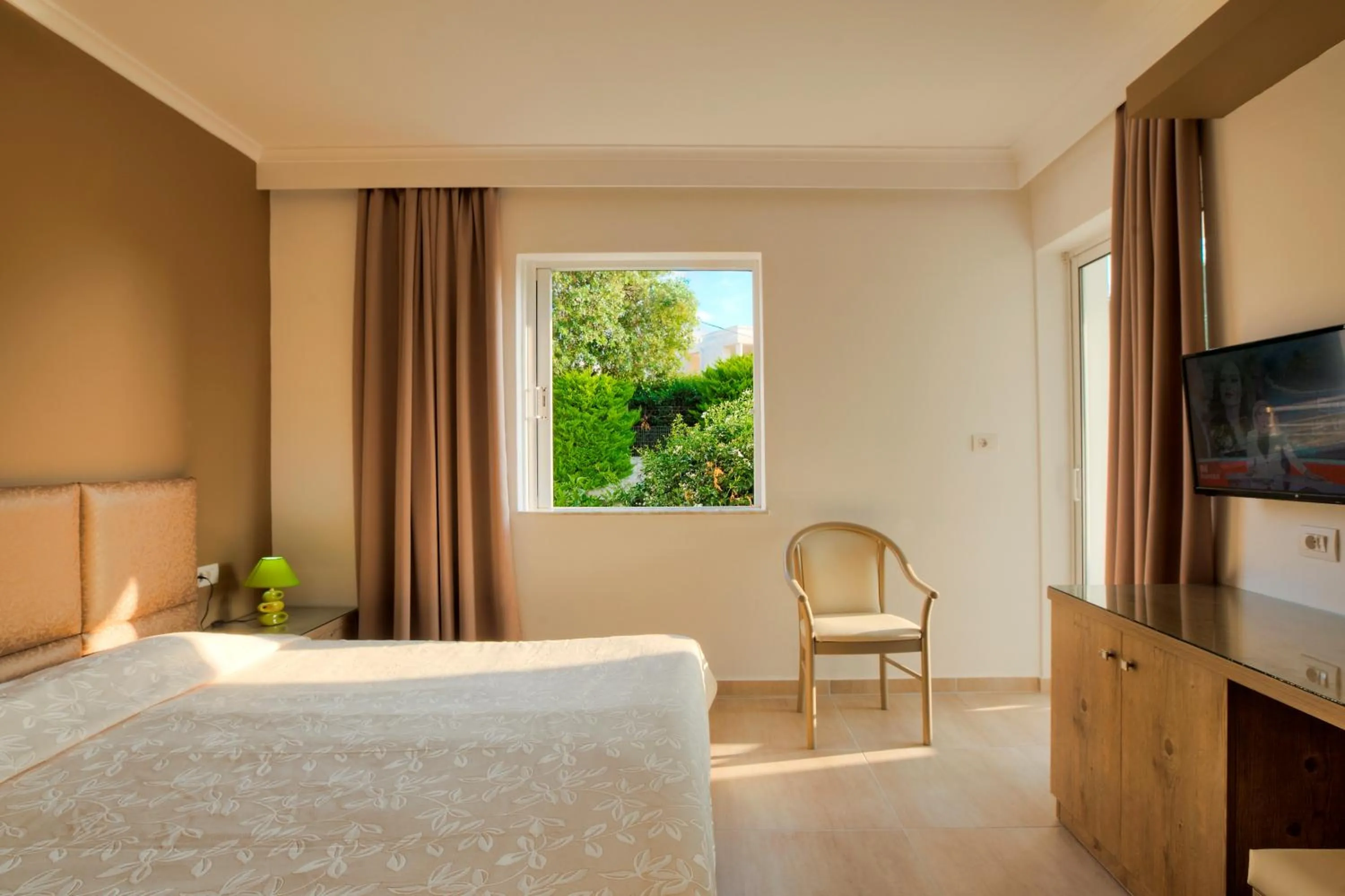 Bedroom, Bed in Alexandra Beach