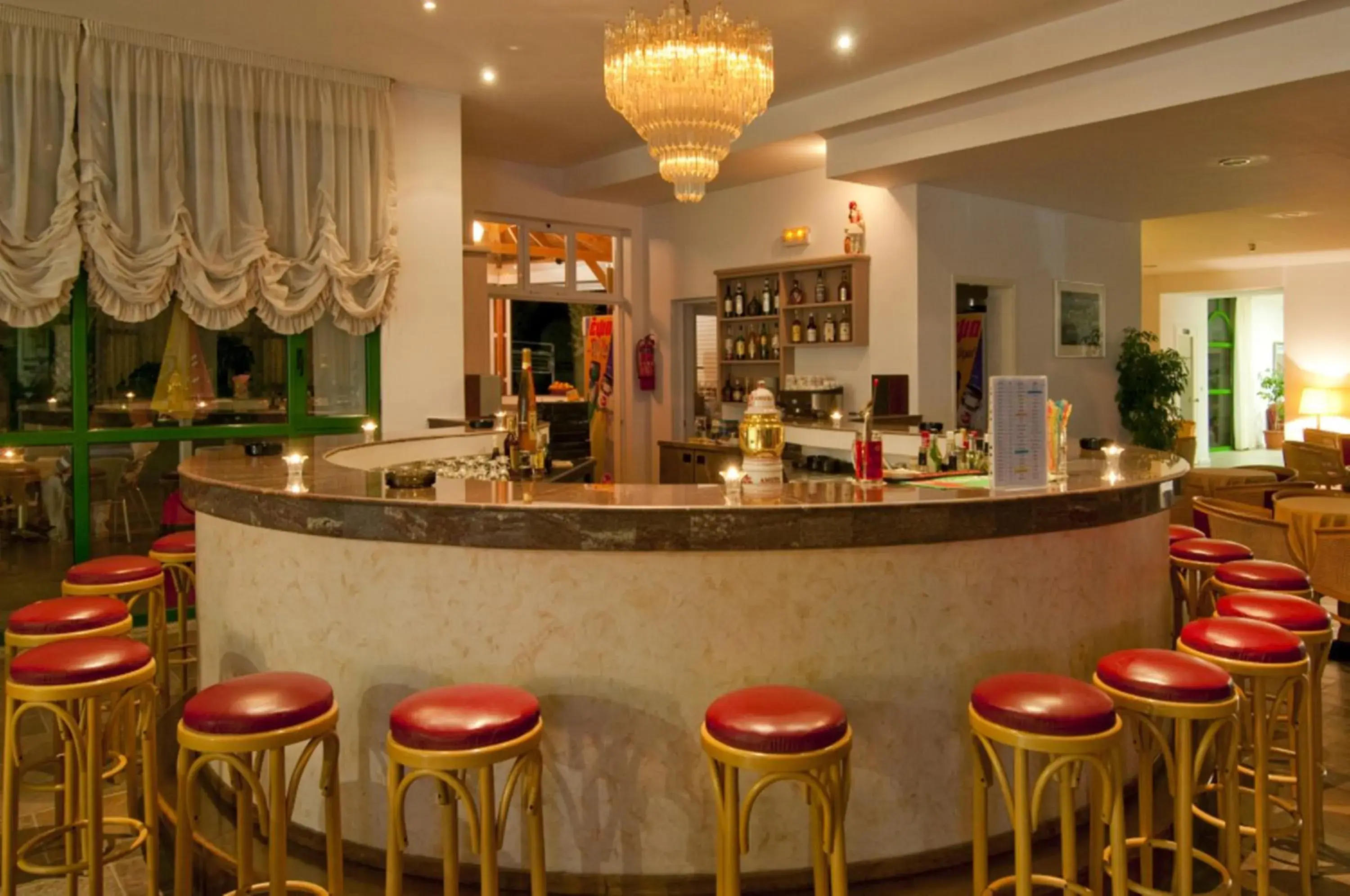 Lounge or bar in Alexandra Beach Lounge or bar in Alexandra Beach