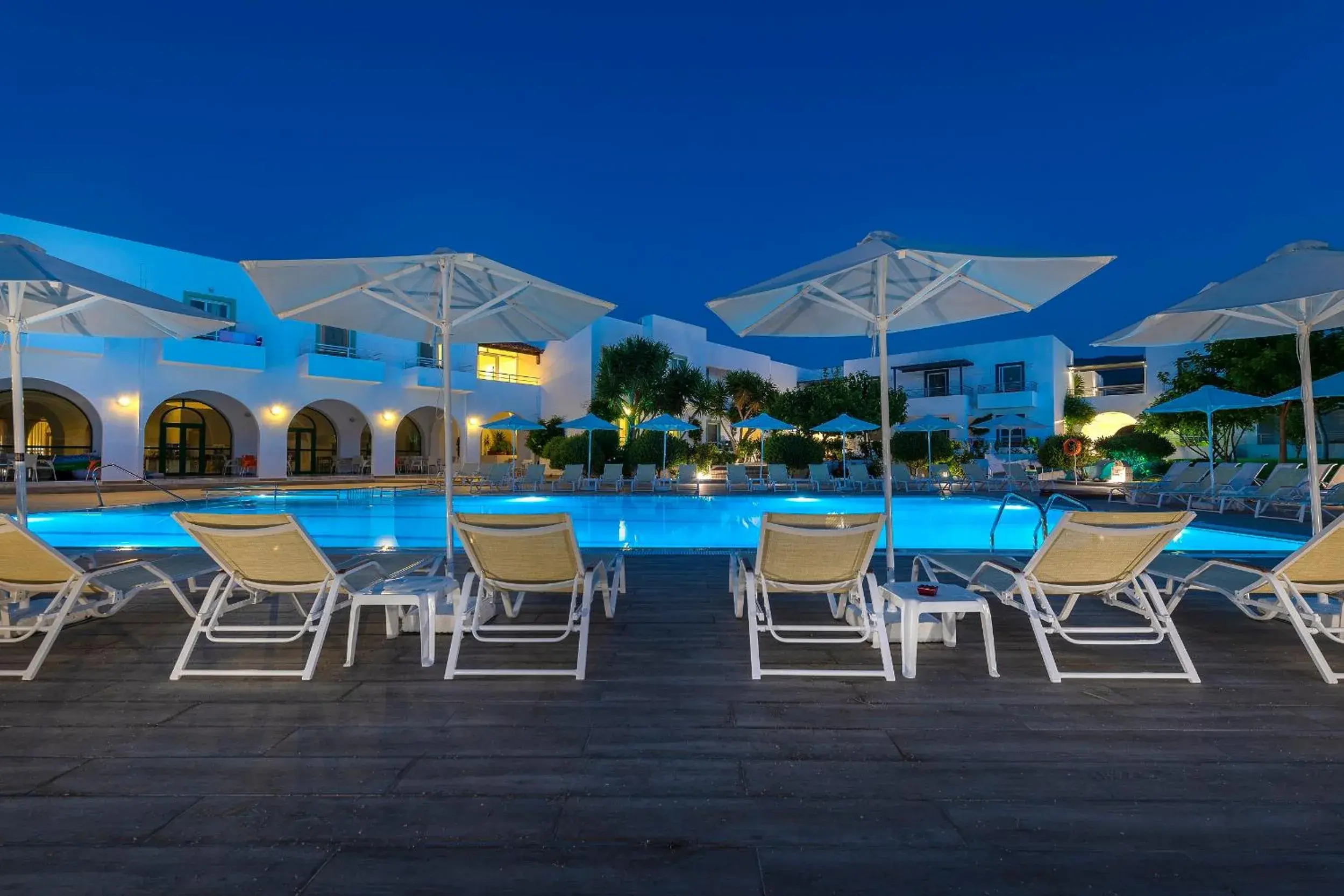 Swimming pool in Alexandra Beach Swimming pool in Alexandra Beach