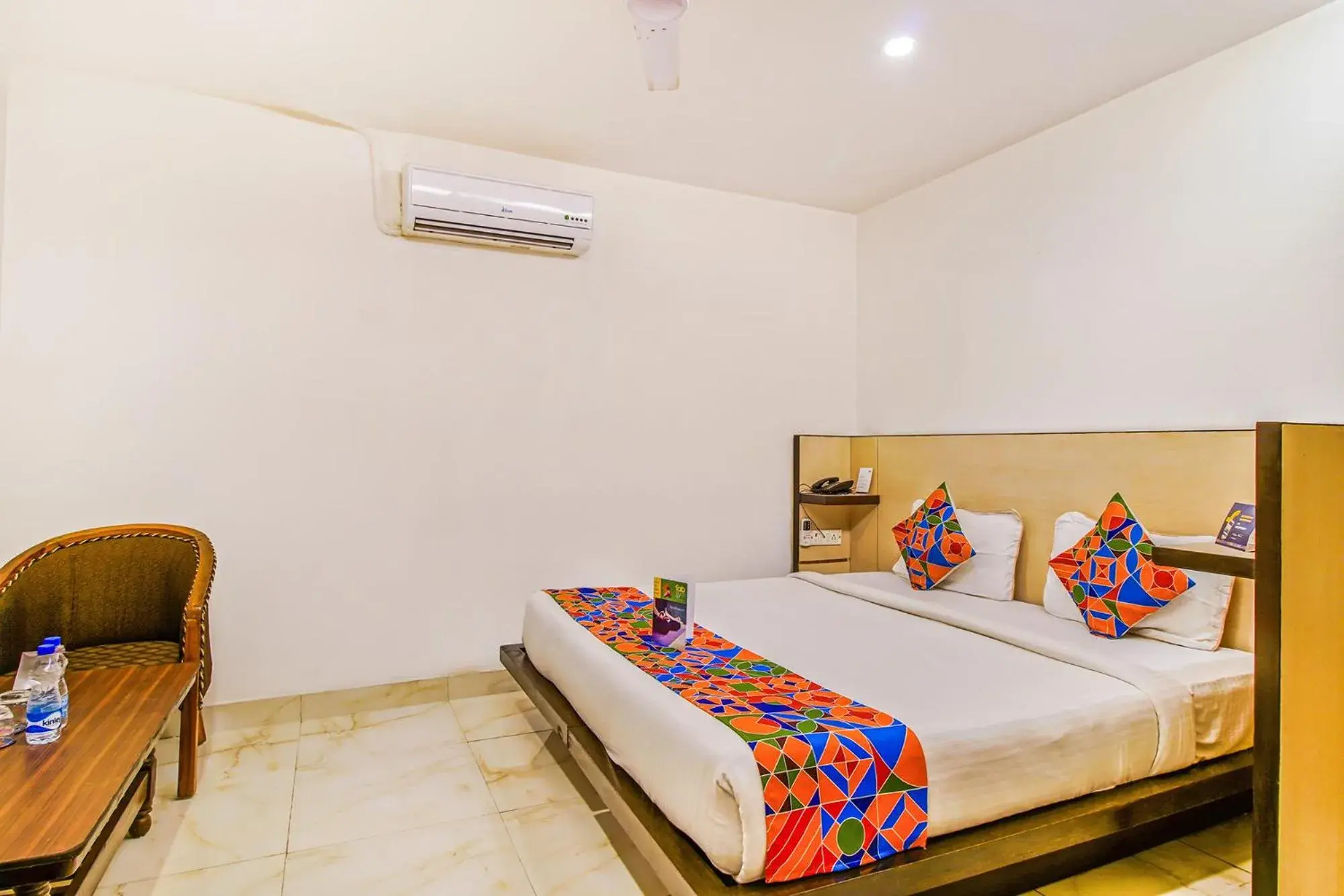 Superior Double Room - single occupancy in FabHotel White Klove - Nr New Delhi Railway Station Superior Double Room - single occupancy in FabHotel White Klove - Nr New Delhi Railway Station