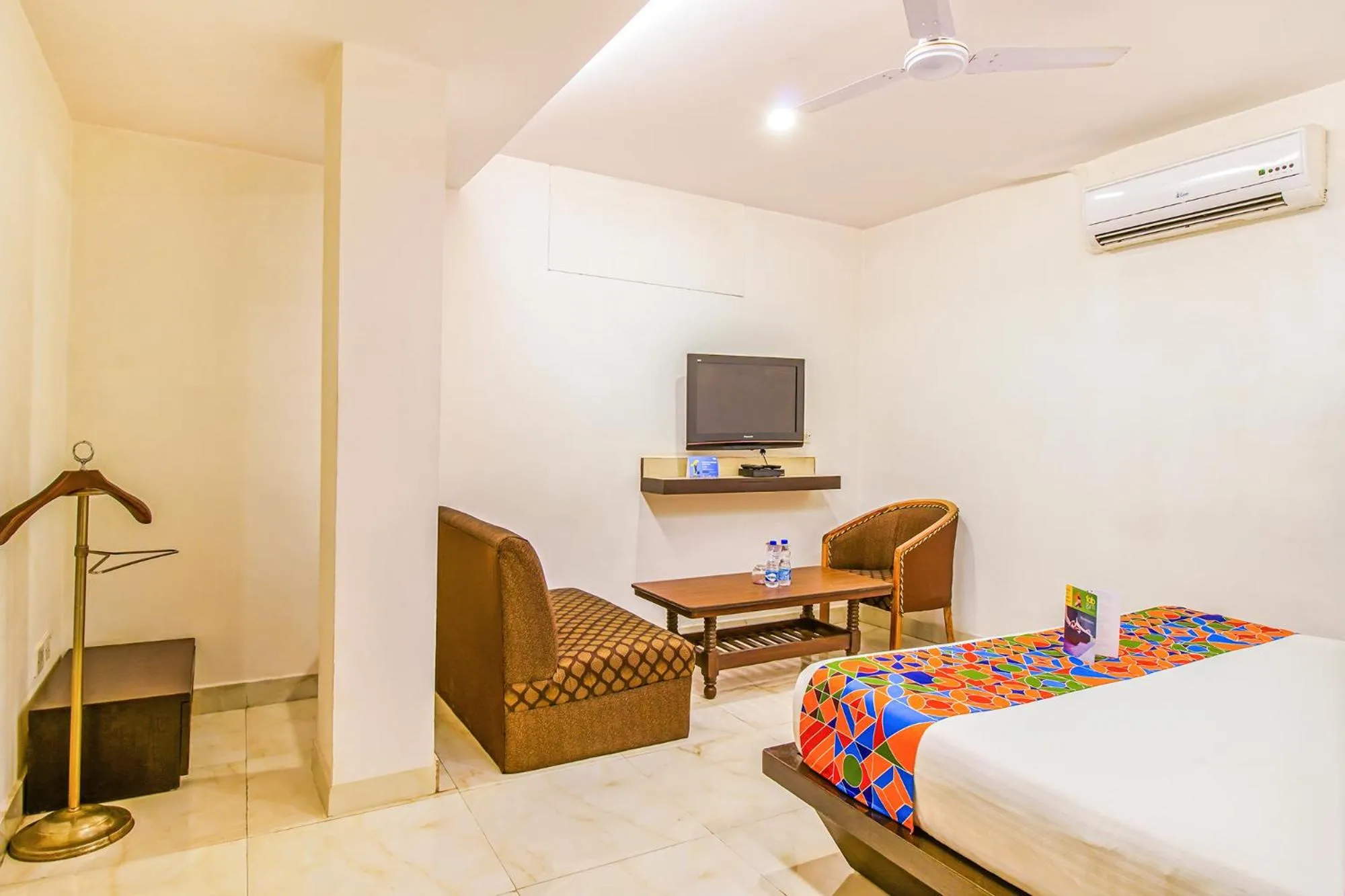 Bedroom, Bed in FabHotel White Klove - Nr New Delhi Railway Station
