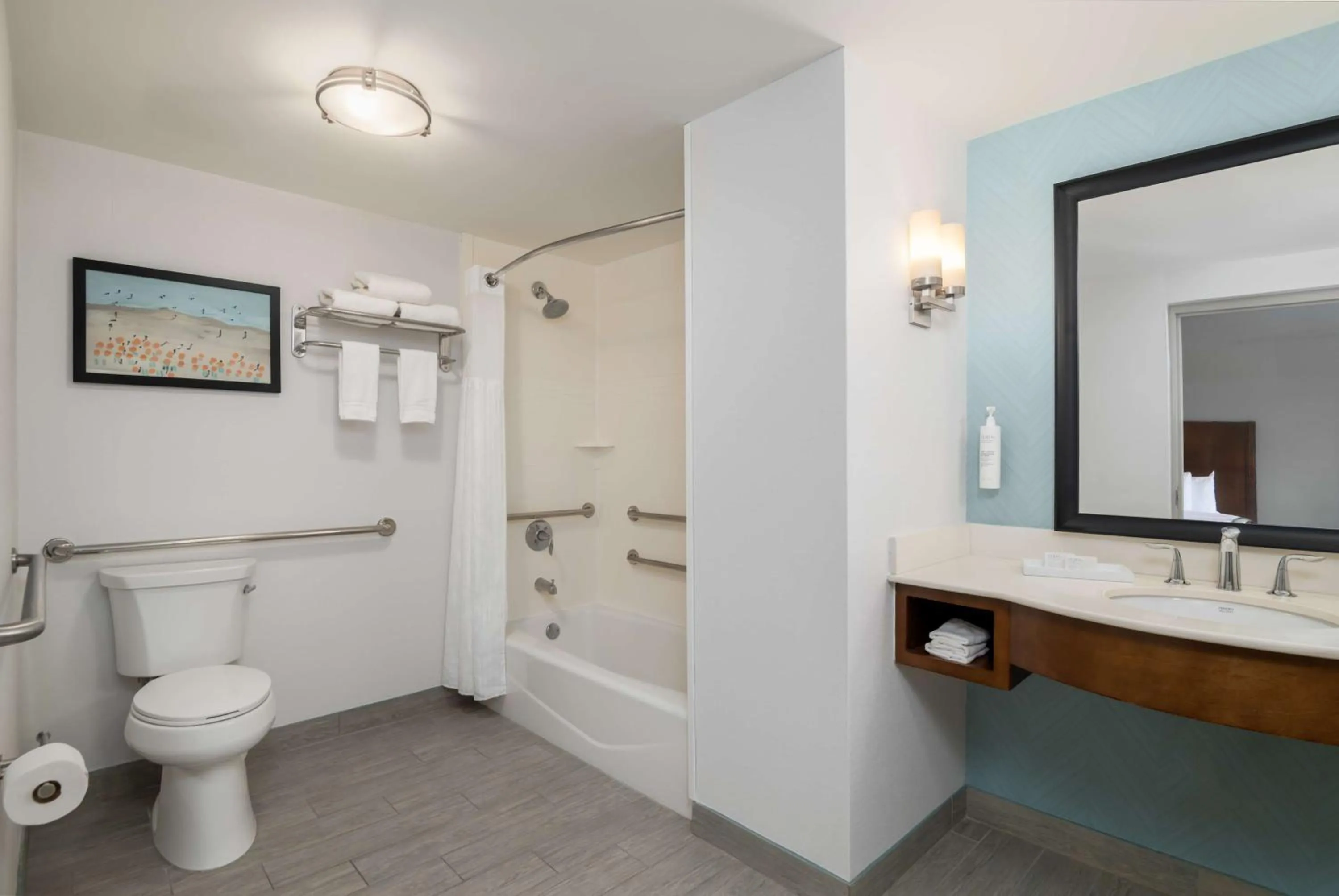 Bathroom in Hilton Garden Inn Daytona Beach Oceanfront