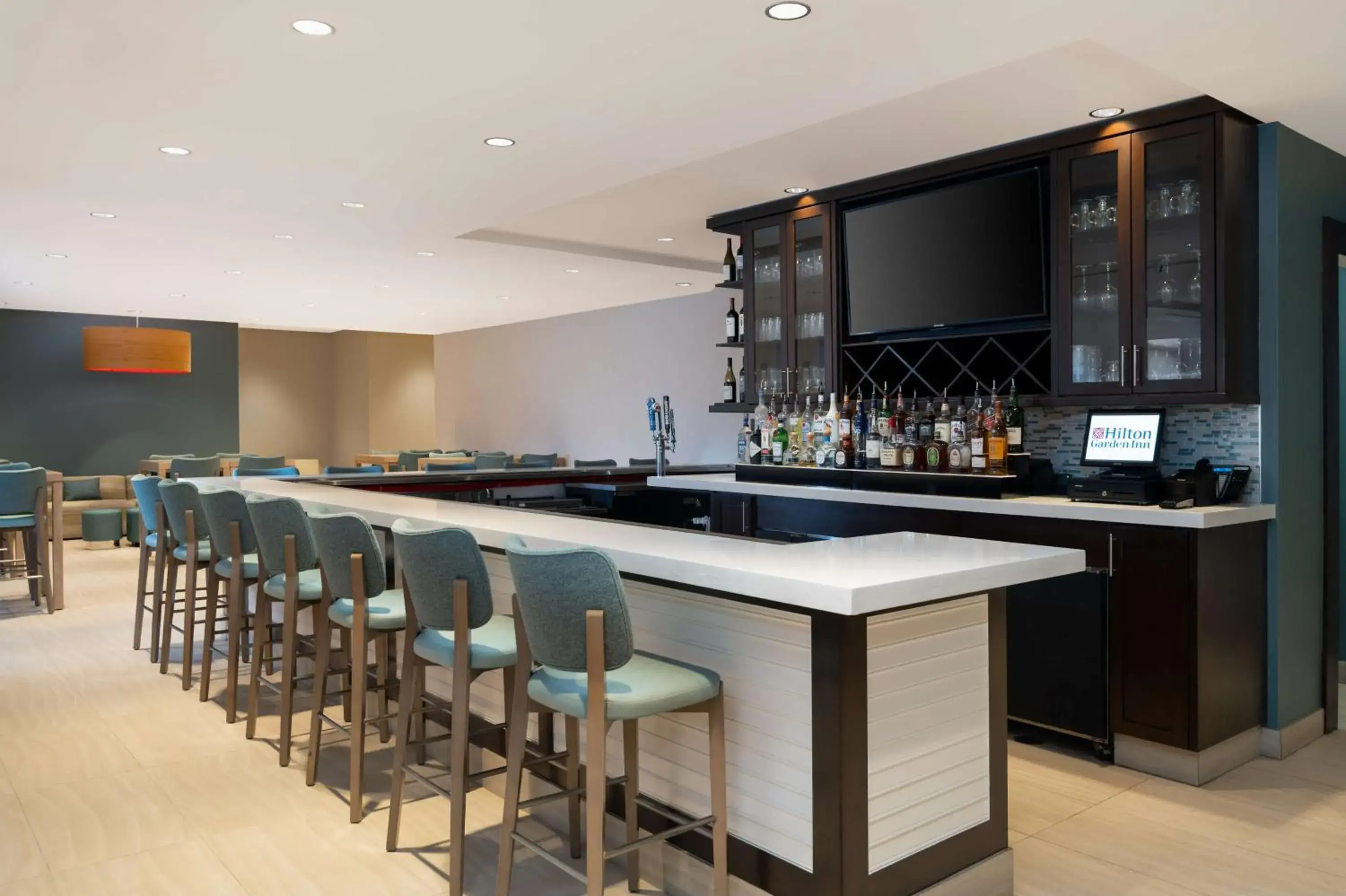 Lounge or bar in Hilton Garden Inn Daytona Beach Oceanfront Lounge or bar in Hilton Garden Inn Daytona Beach Oceanfront