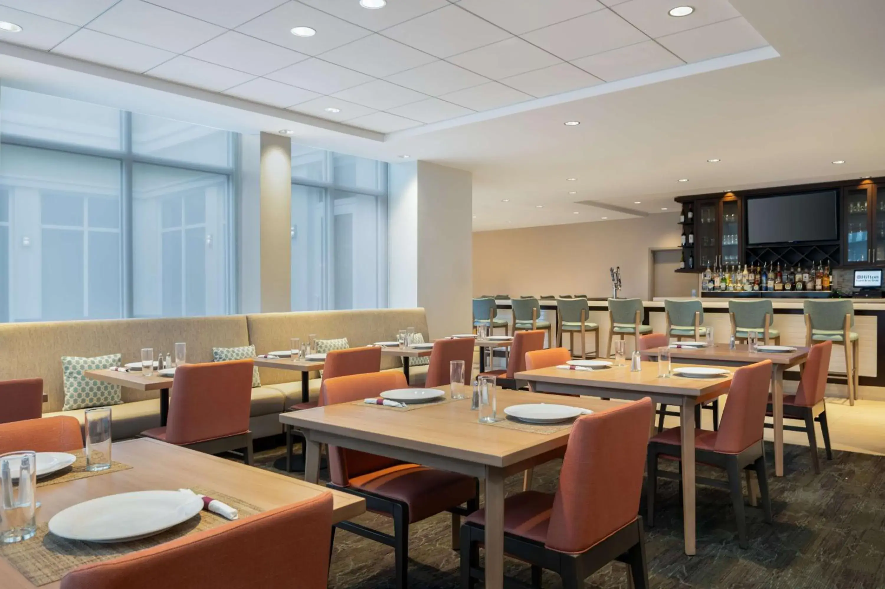 Lounge or bar in Hilton Garden Inn Daytona Beach Oceanfront Lounge or bar in Hilton Garden Inn Daytona Beach Oceanfront