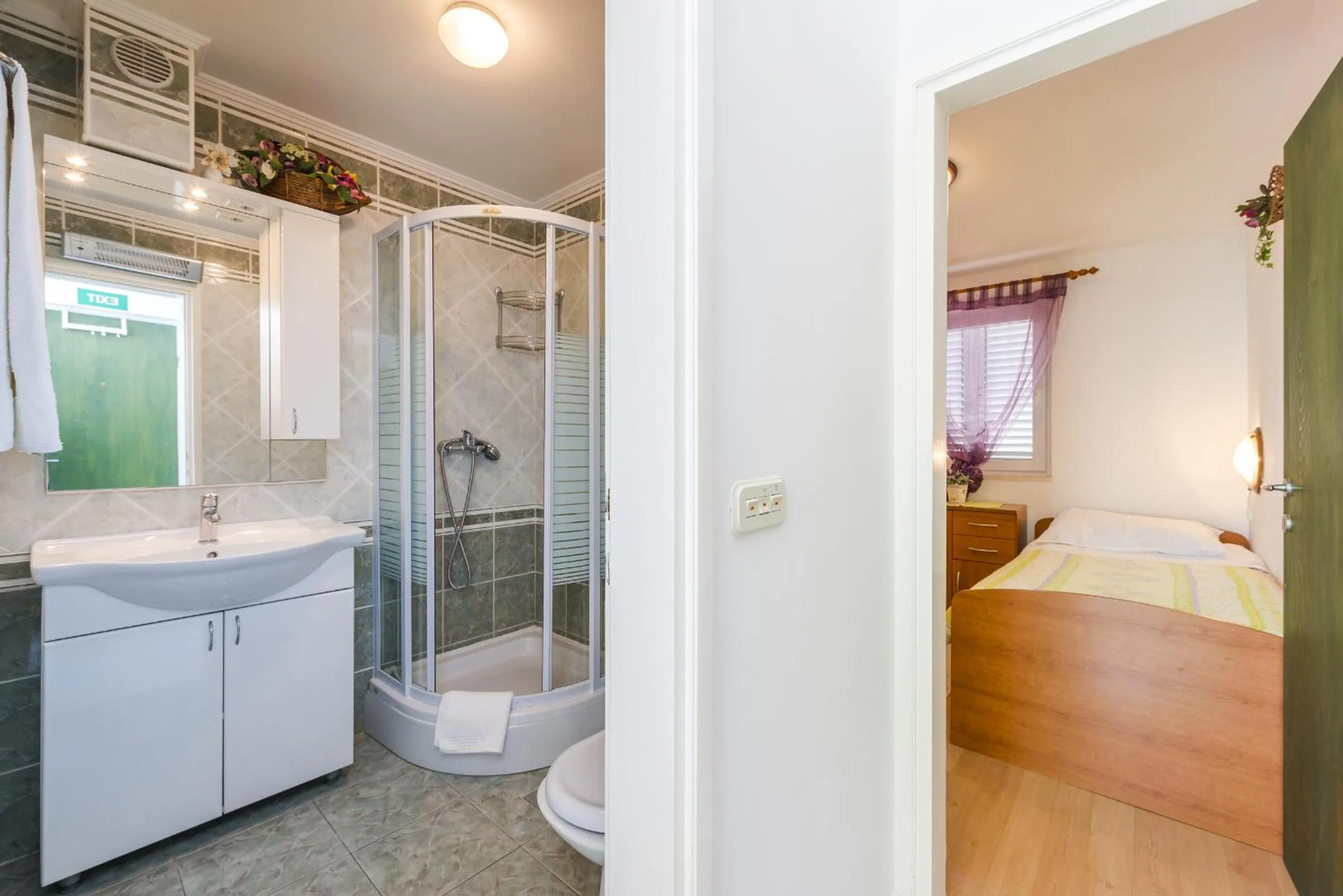 Bathroom in Kate's Place