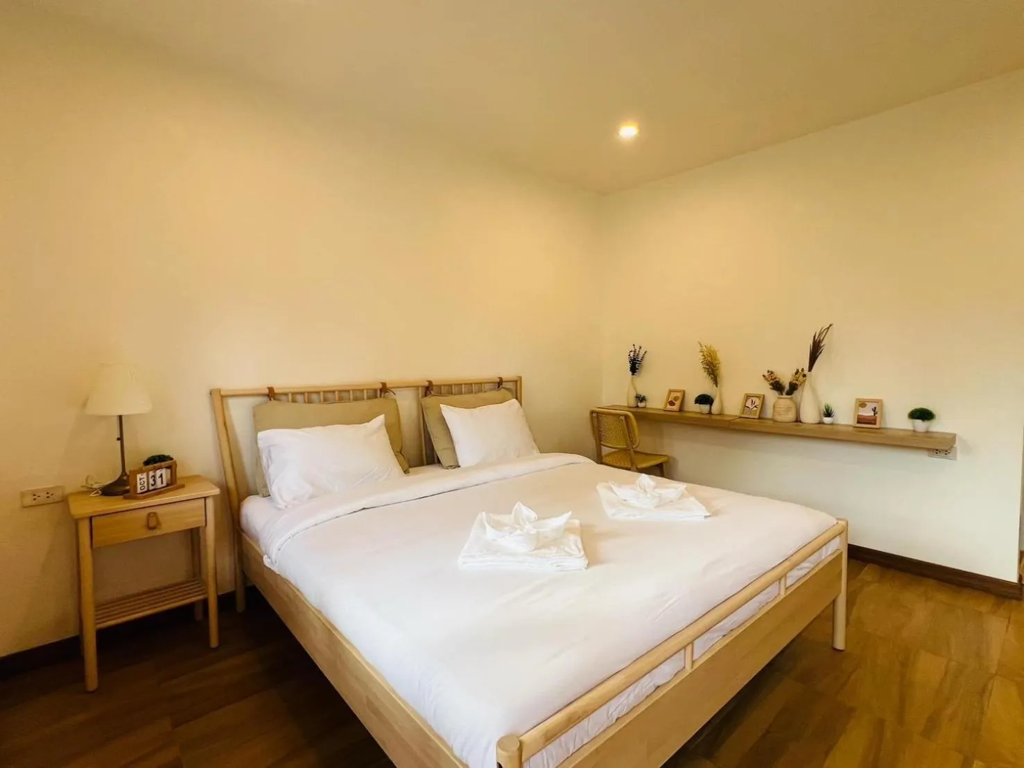 Bed in I-Lay House Koh Kood