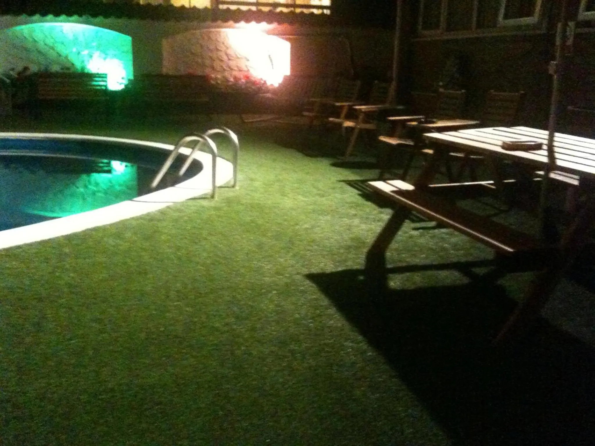 Swimming pool in Hotel Victoria